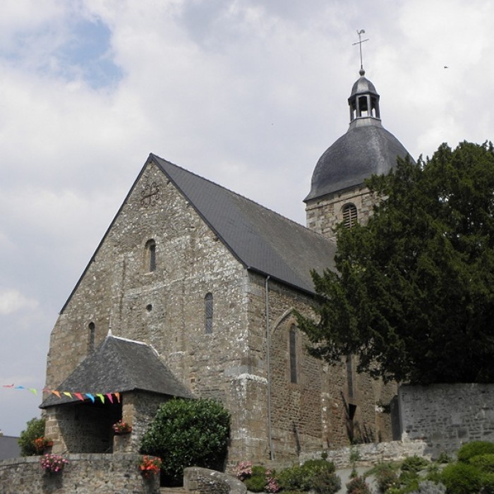 Photo de Eglise et le cimetière qui lentoure