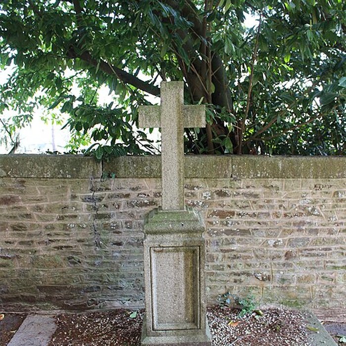 Photo de Eglise et le cimetière qui lentoure