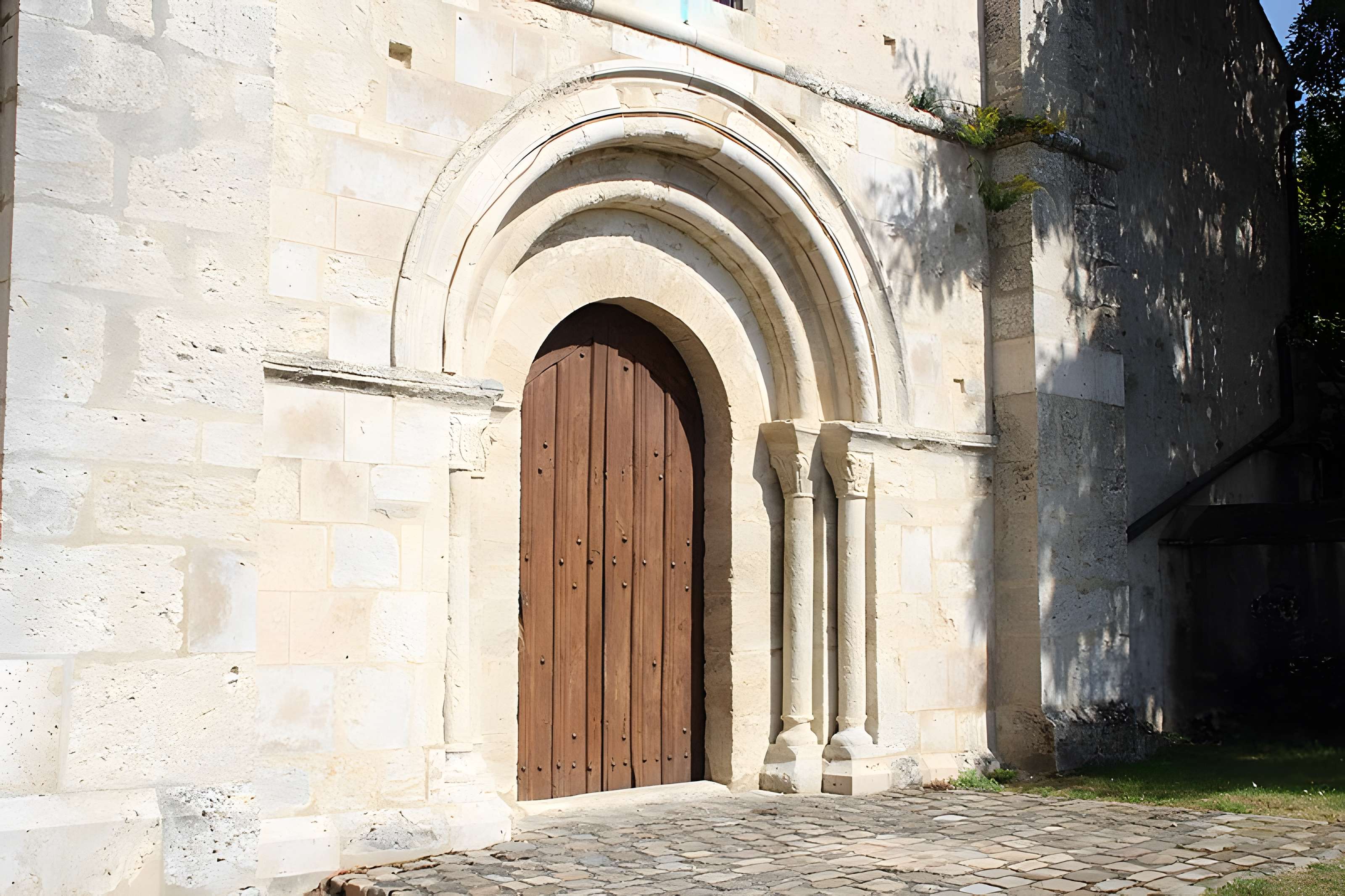 Église Saint-Martin de Saint-Martin-de-Bréthencourt
