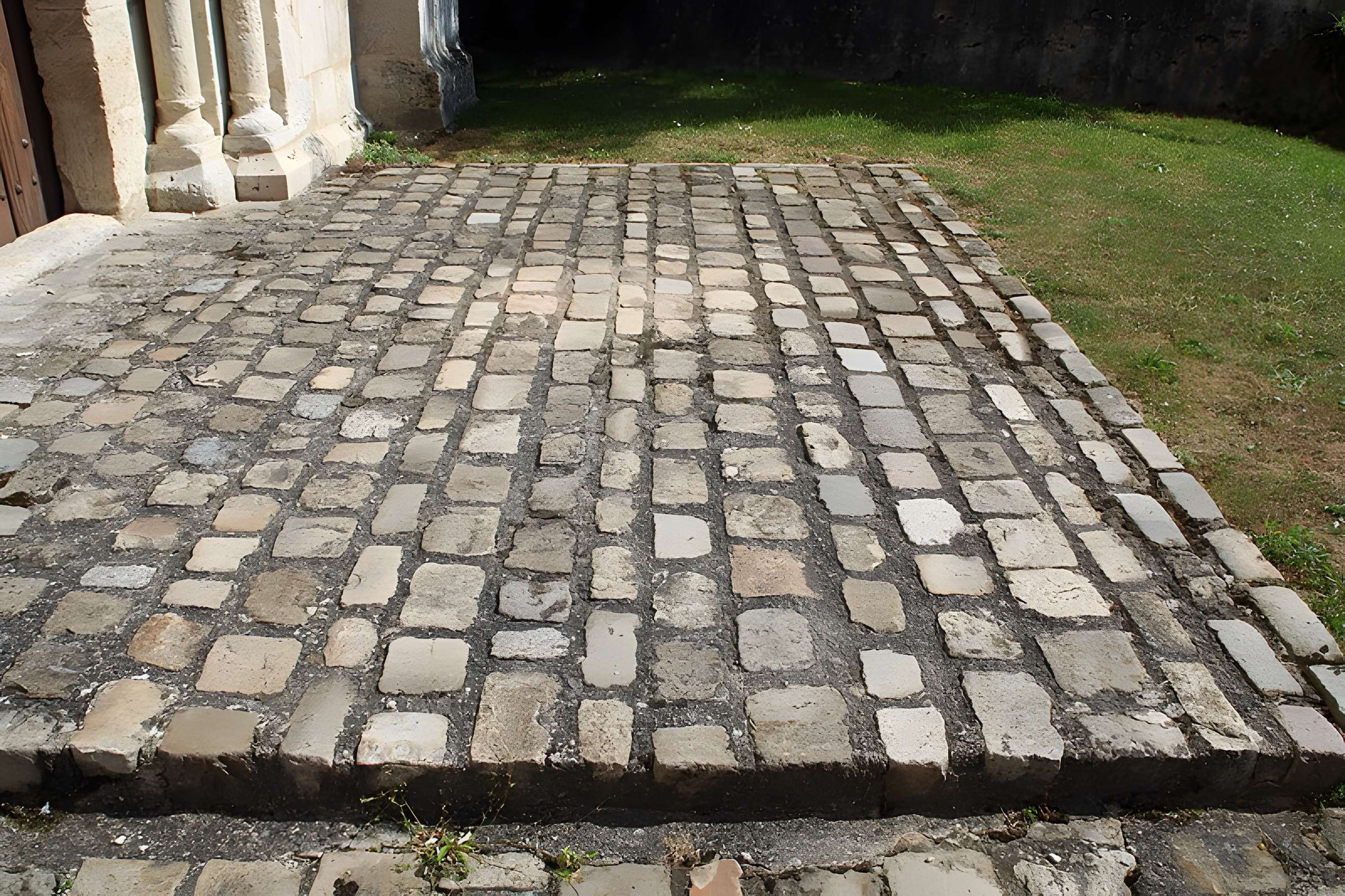 Église Saint-Martin de Saint-Martin-de-Bréthencourt