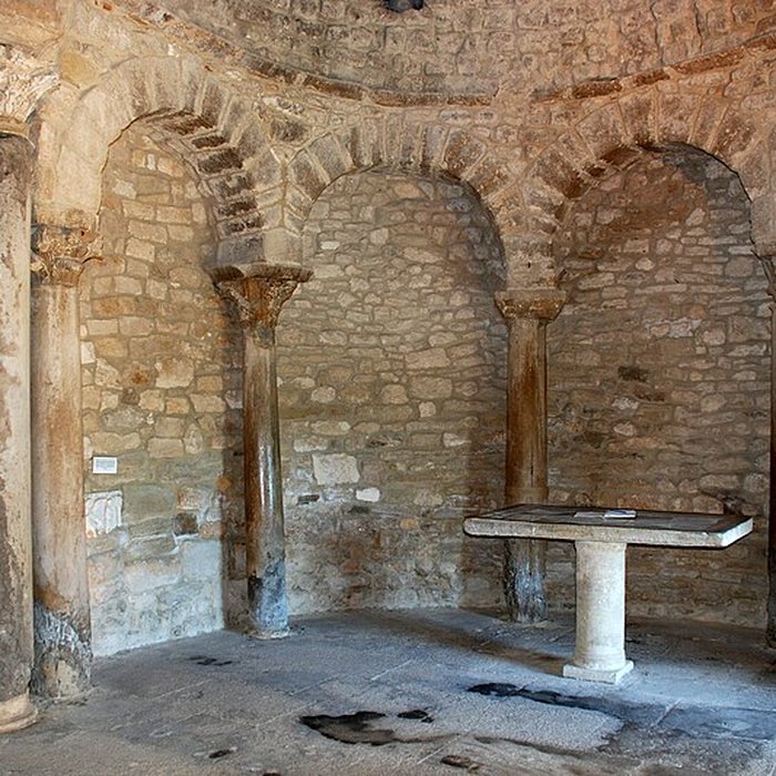 Photo de Baptistère de Venasque