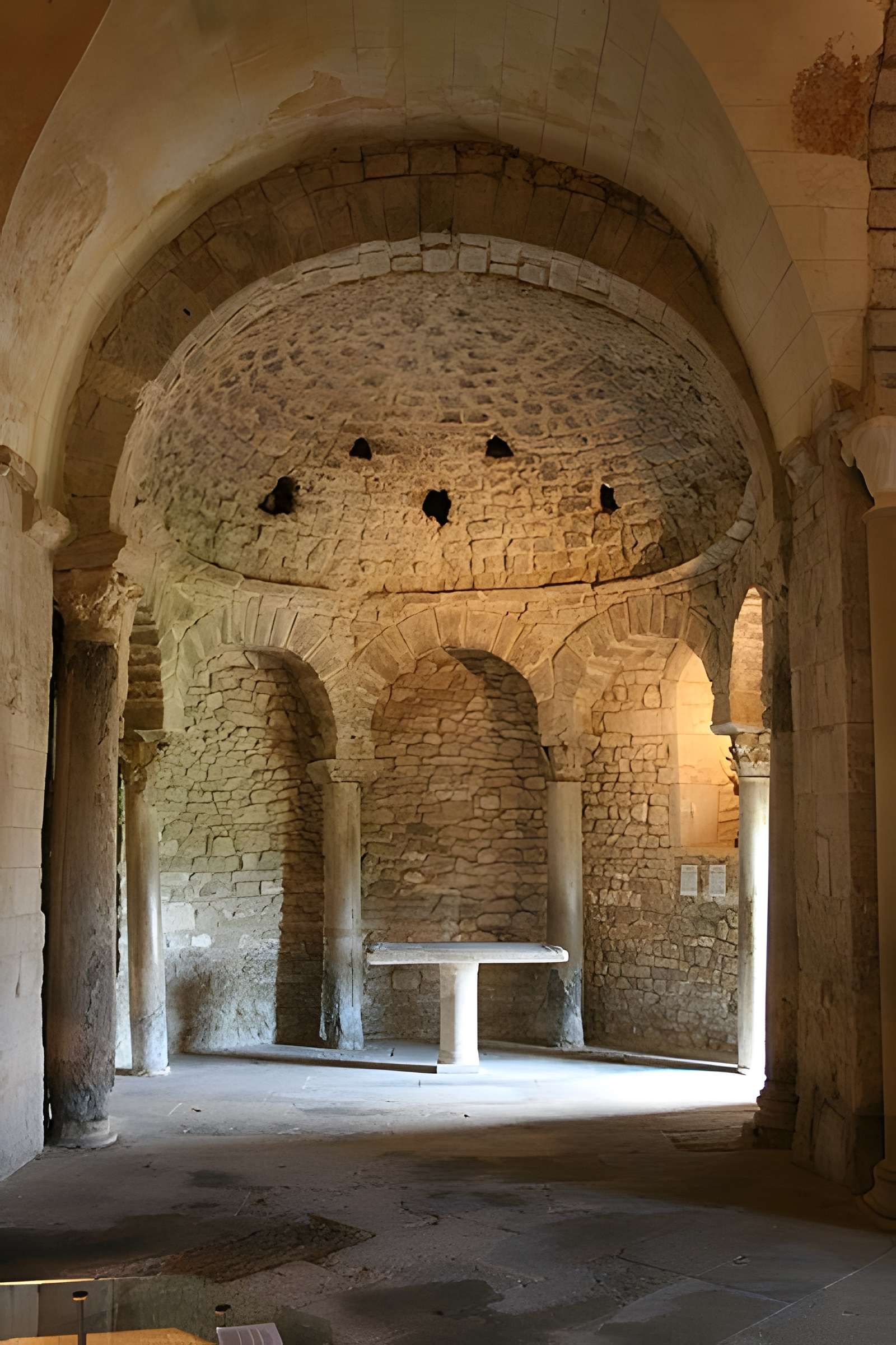 Baptistère de Venasque