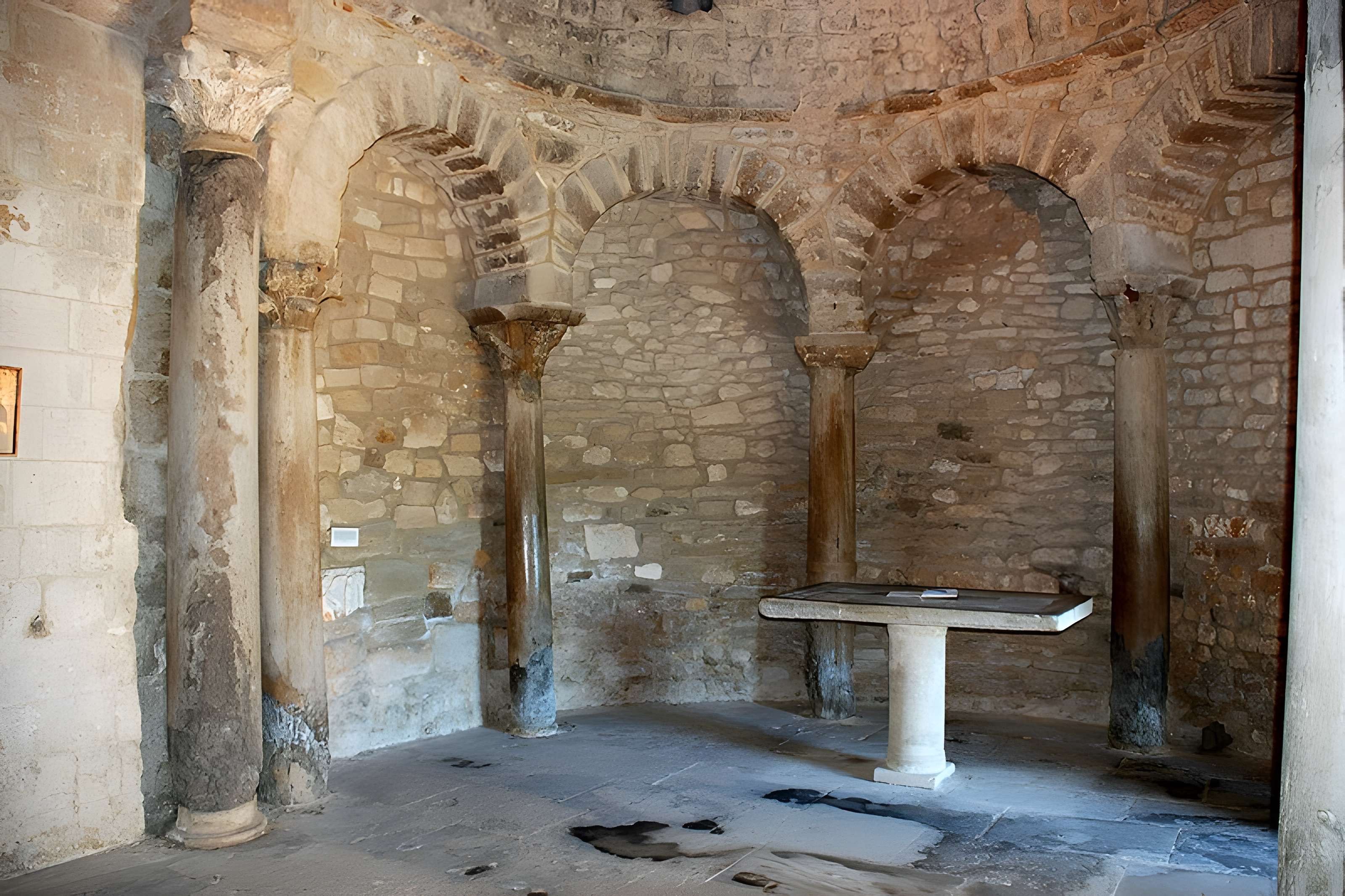 Baptistère de Venasque