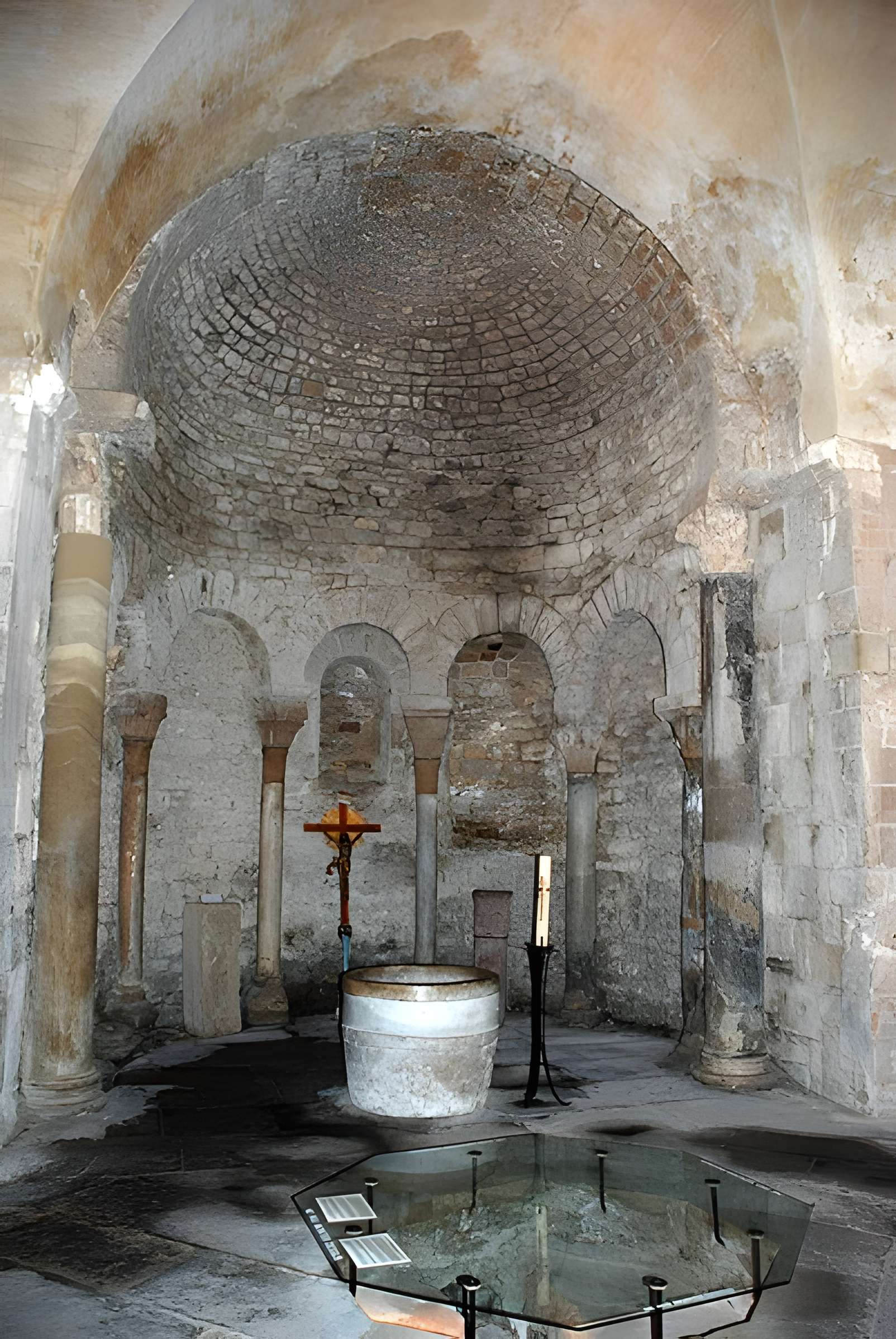 Baptistère de Venasque