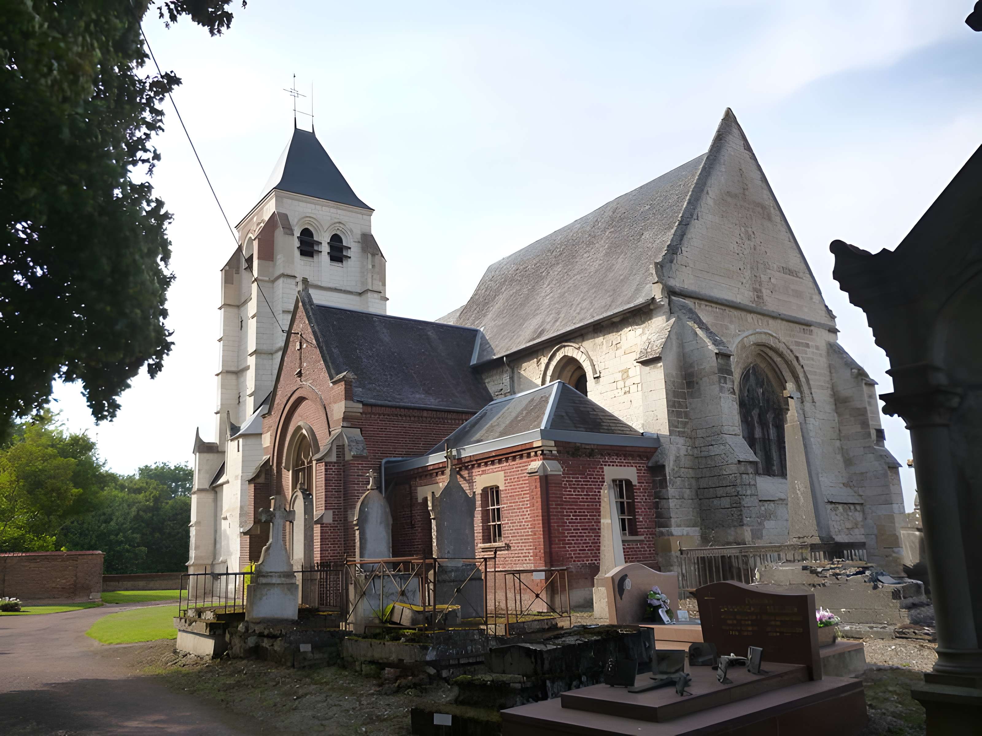 Église Saint-Martin de Vendeuil-Caply