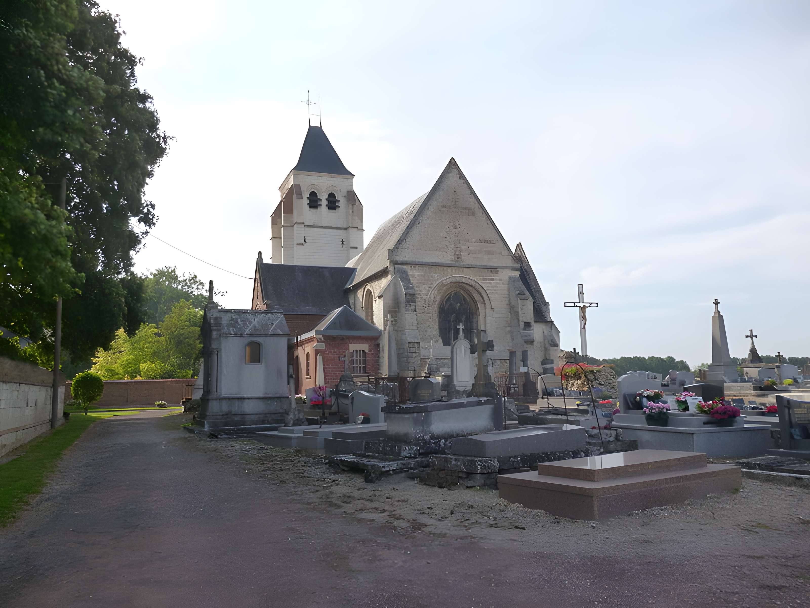 Église Saint-Martin de Vendeuil-Caply