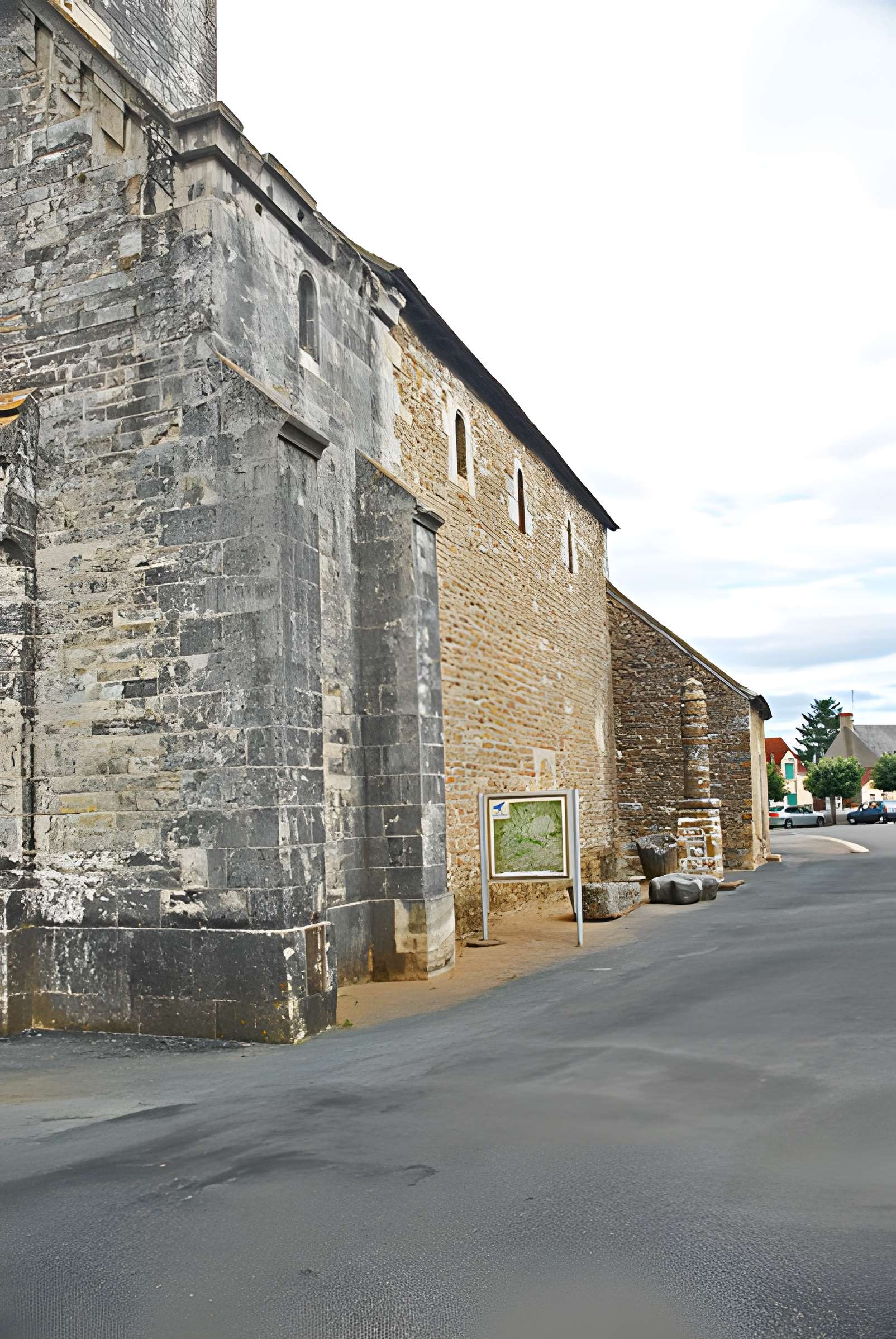 Église Saint-Martin de Vic