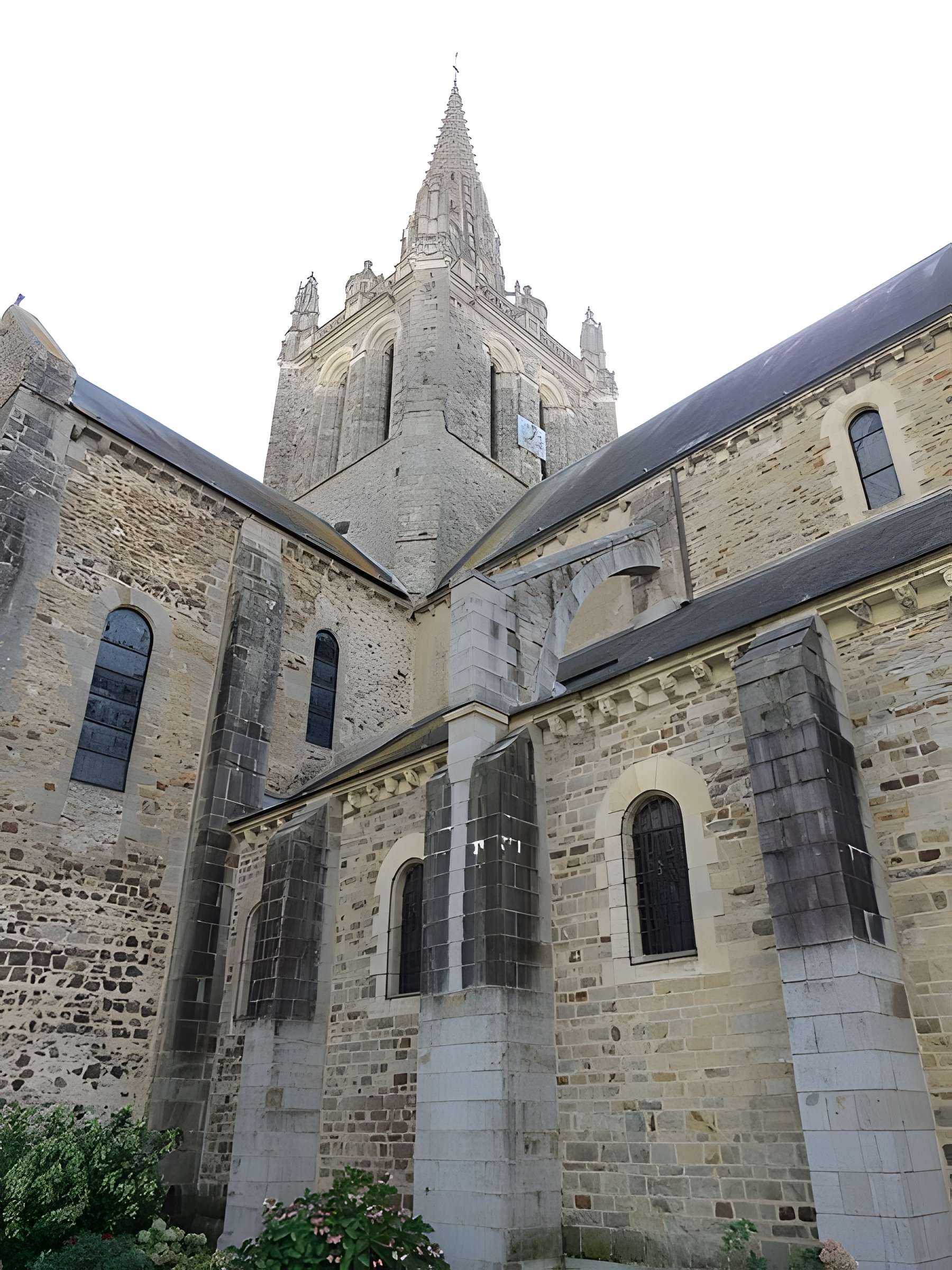 Basilique Notre-Dame d'Avesnières à Laval