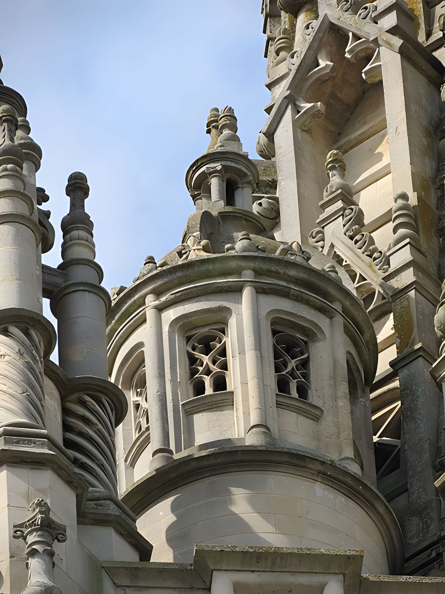 Basilique Notre-Dame d'Avesnières à Laval