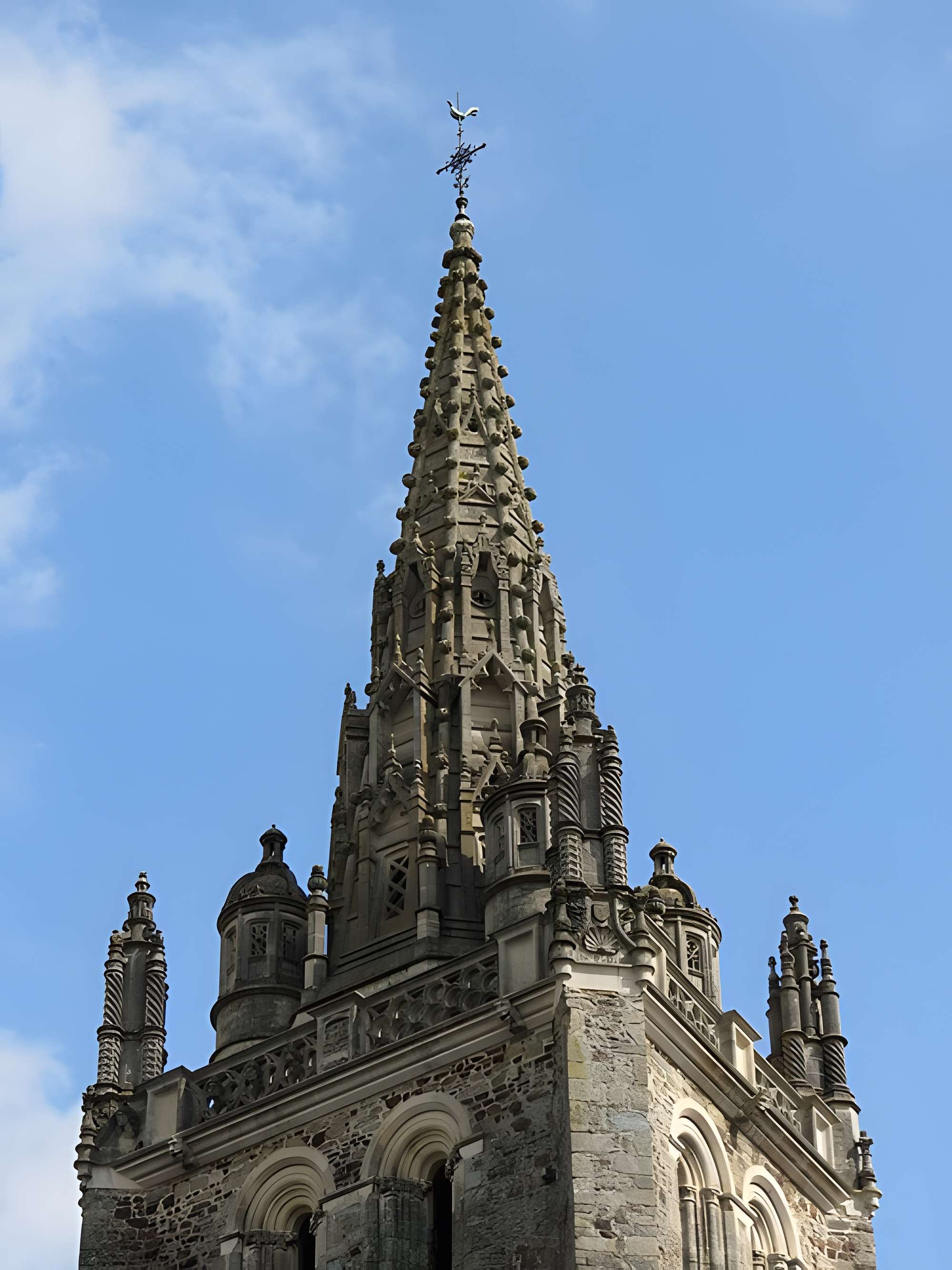 Basilique Notre-Dame d'Avesnières à Laval