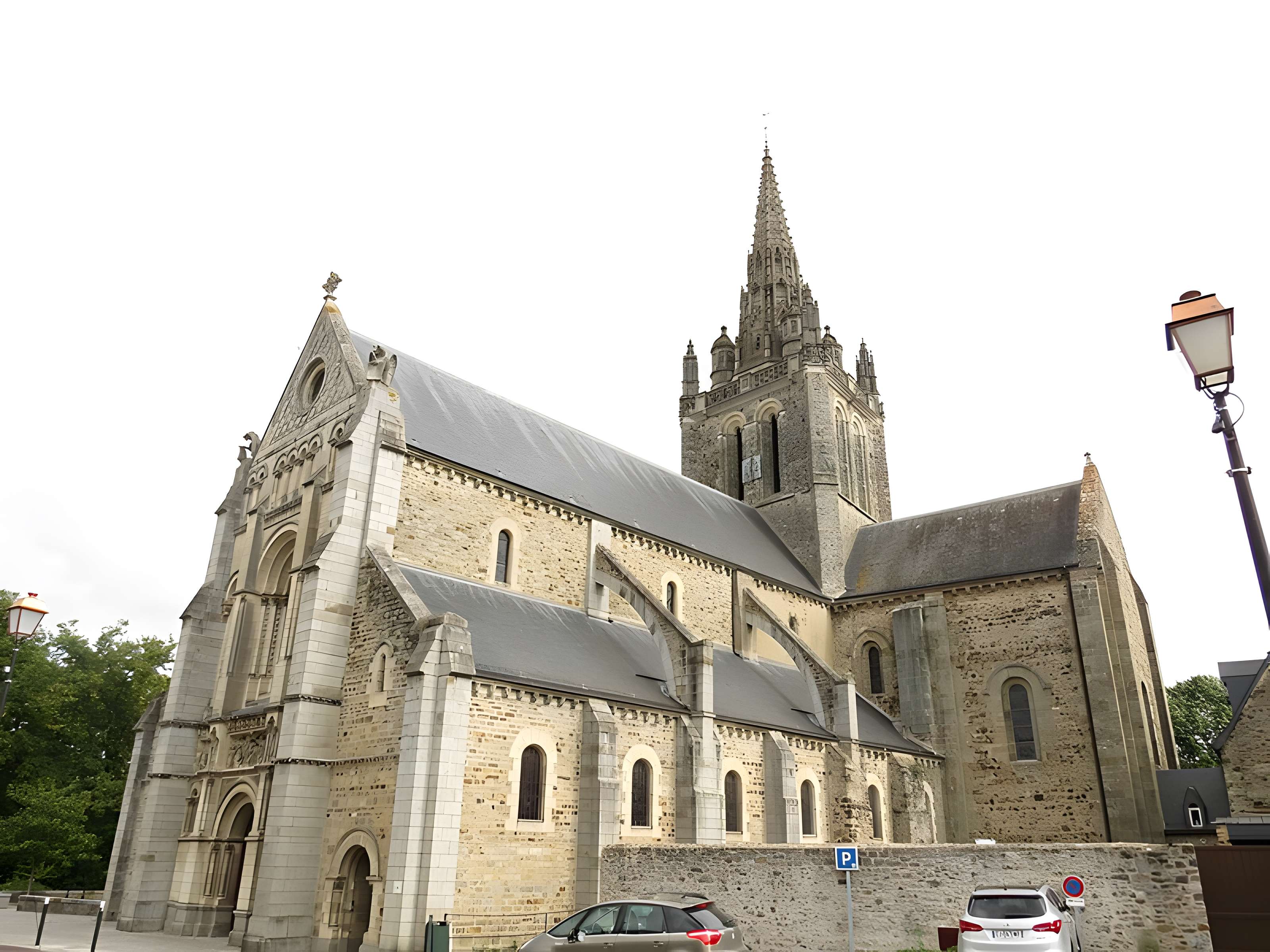 Basilique Notre-Dame d'Avesnières à Laval