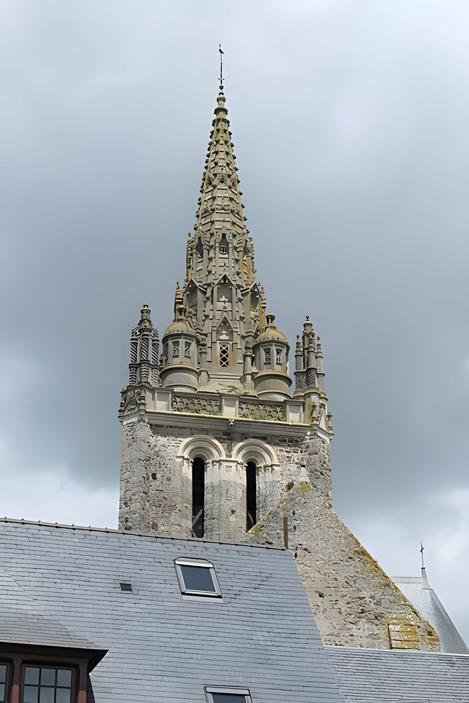 Basilique Notre-Dame d'Avesnières à Laval