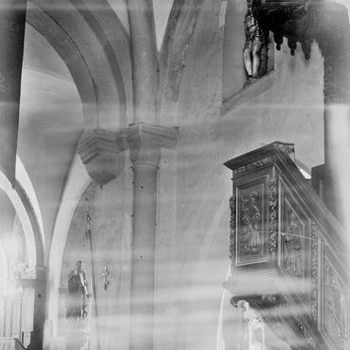 Photo de Église Saint-Martin de Vrécourt et 2 croix