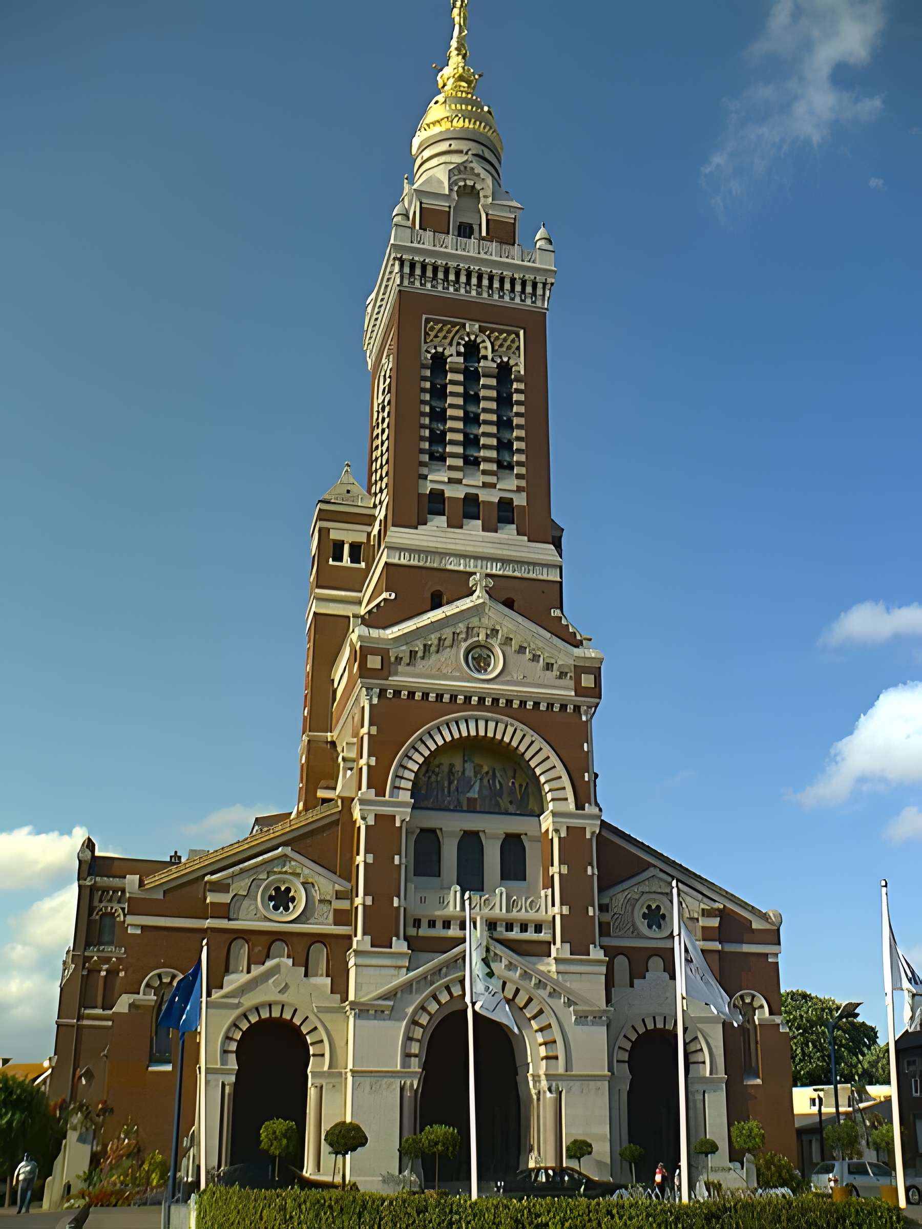 Basilique Notre-Dame de Brebières à Albert