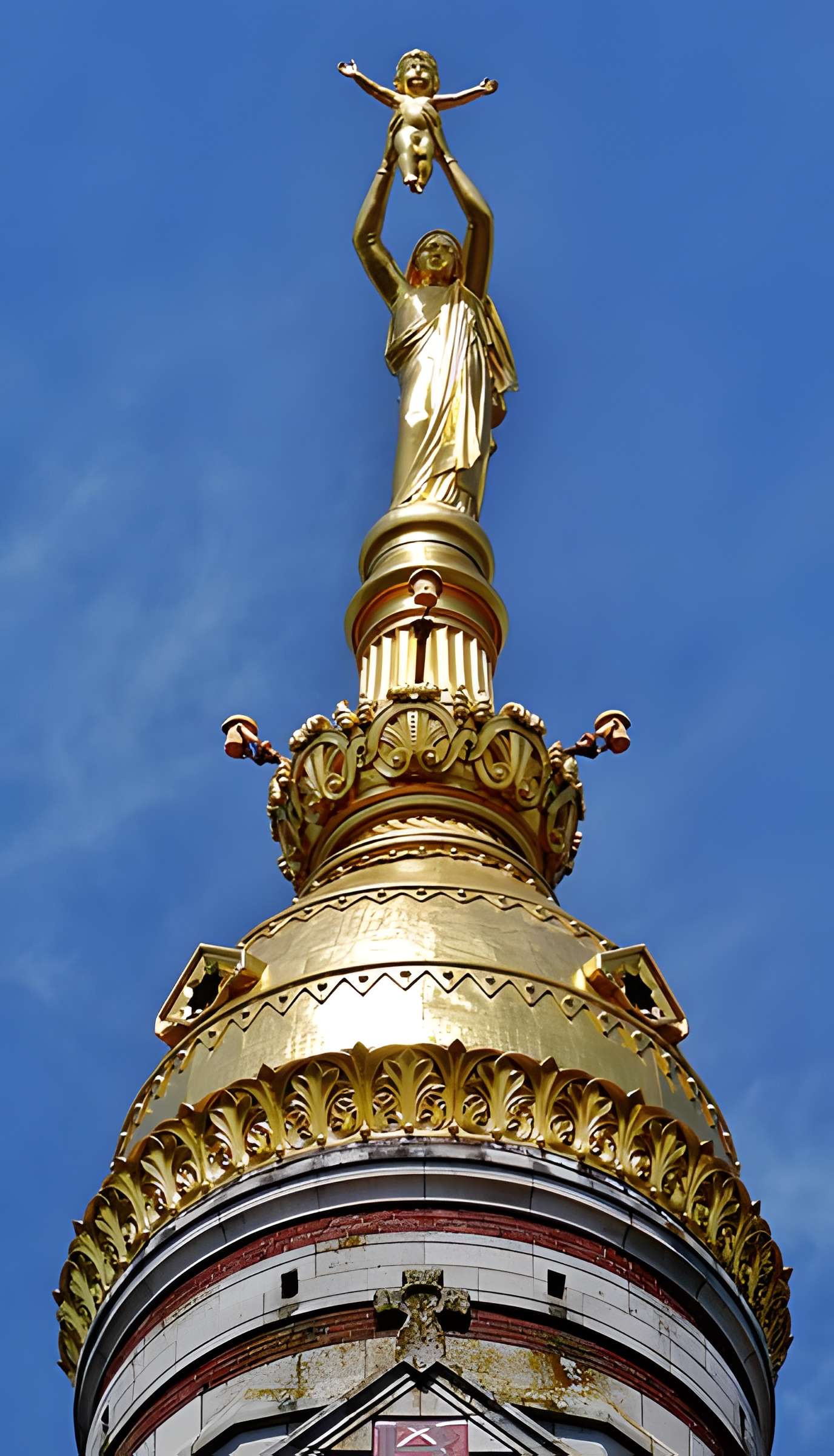 Basilique Notre-Dame de Brebières à Albert