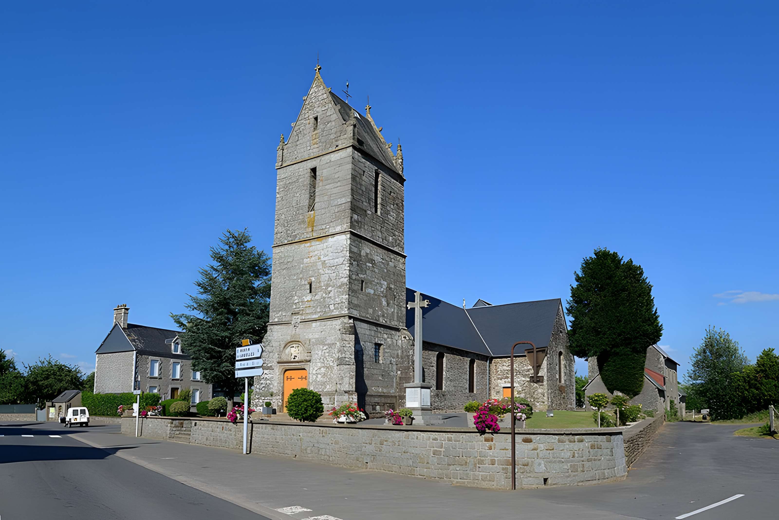 Église Saint-Martin des Biards d'Isigny-le-Buat