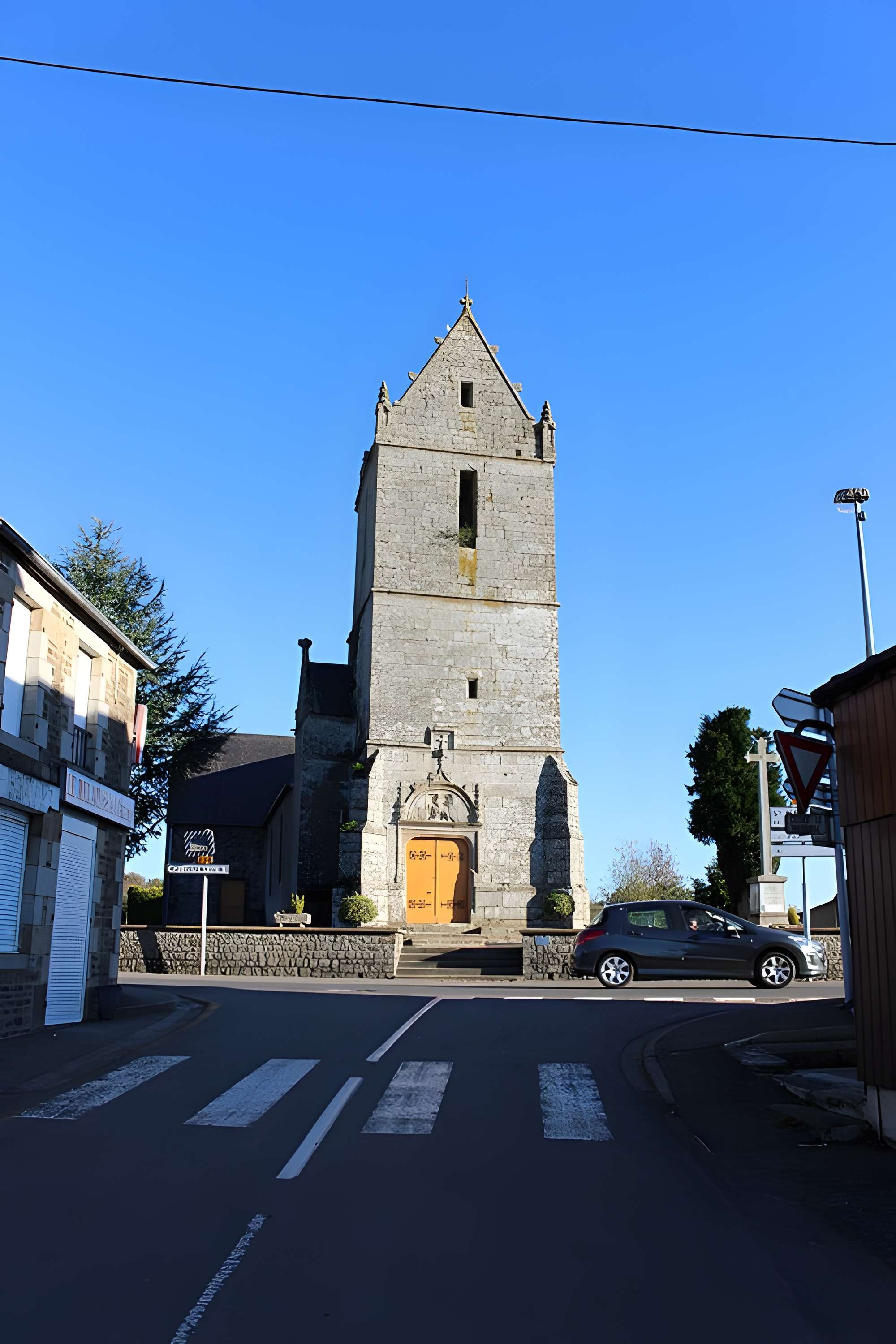 Église Saint-Martin des Biards d'Isigny-le-Buat