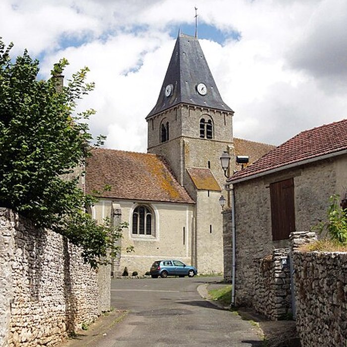 Photo de Église Saint-Martin dOmerville et 2 croix
