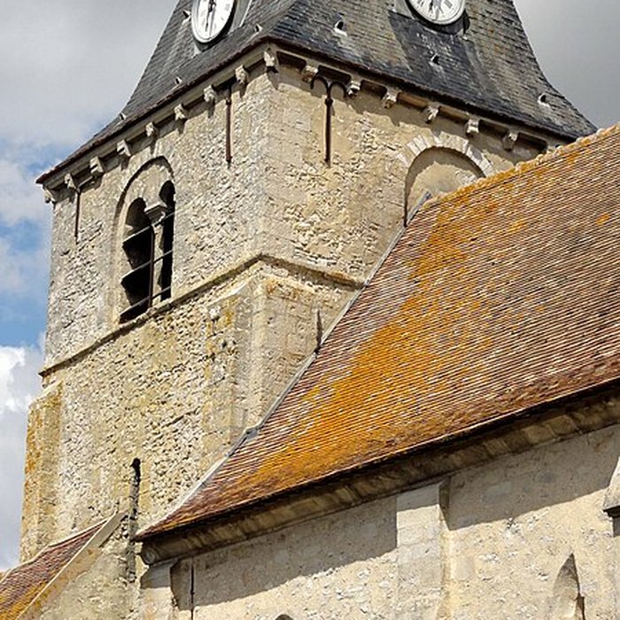 Photo de Église Saint-Martin dOmerville et 2 croix
