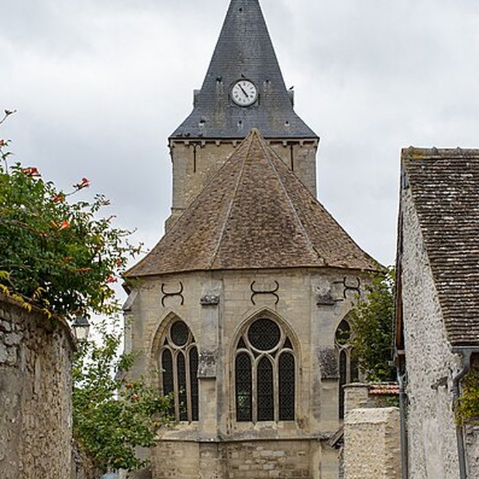 Photo de Église Saint-Martin dOmerville et 2 croix