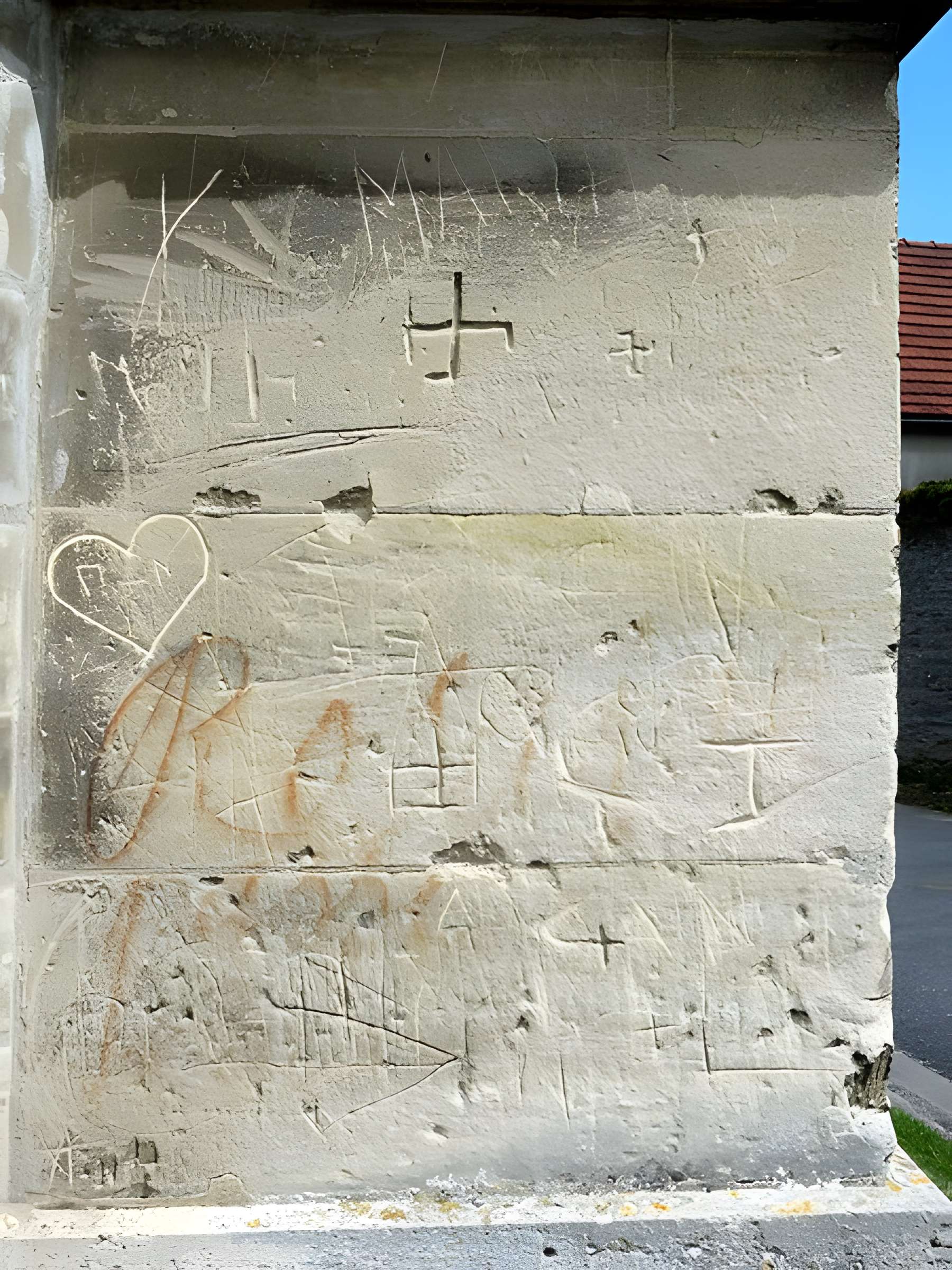 Église Saint-Martin d'Omerville et 2 croix