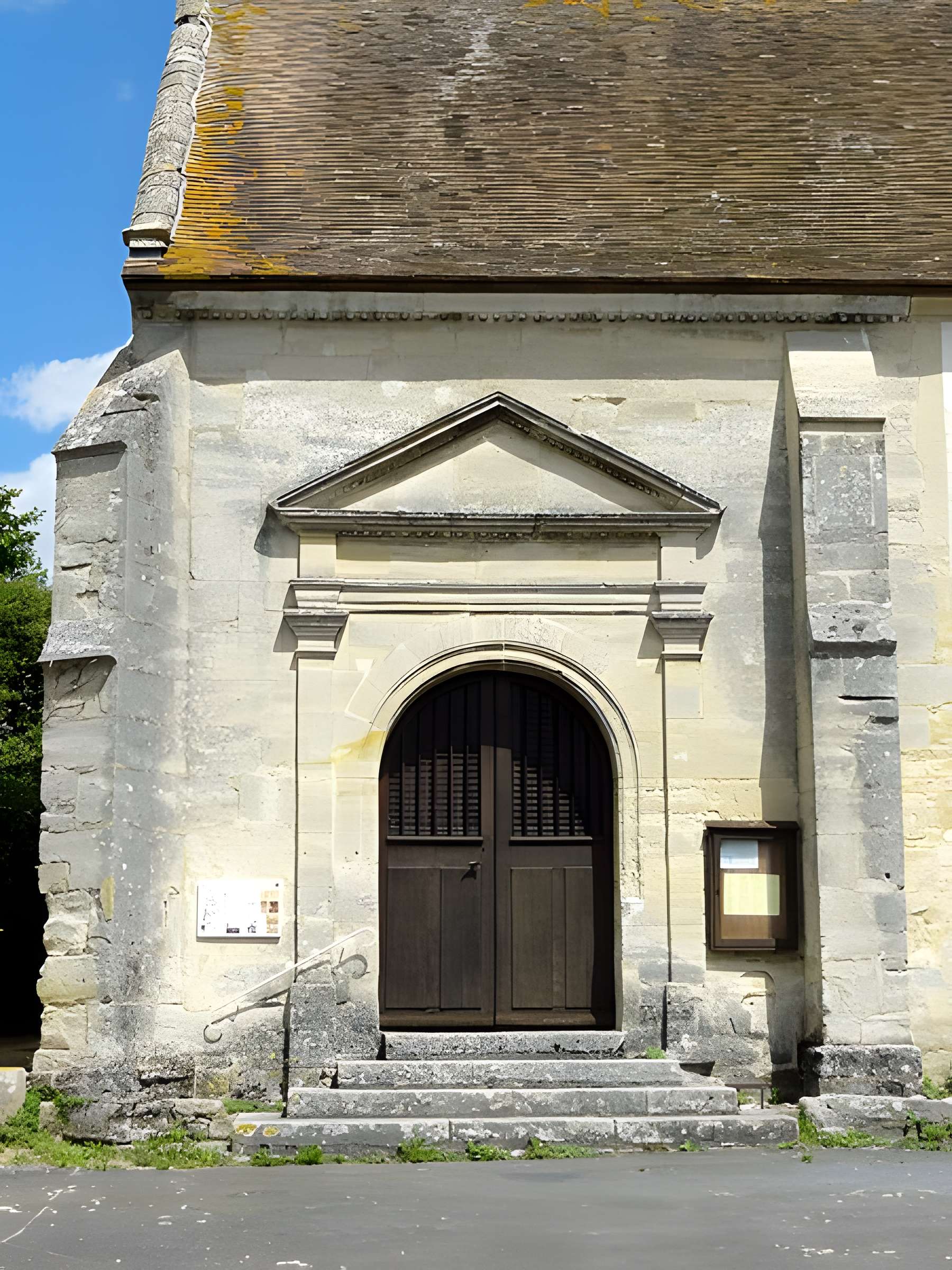 Église Saint-Martin d'Omerville et 2 croix
