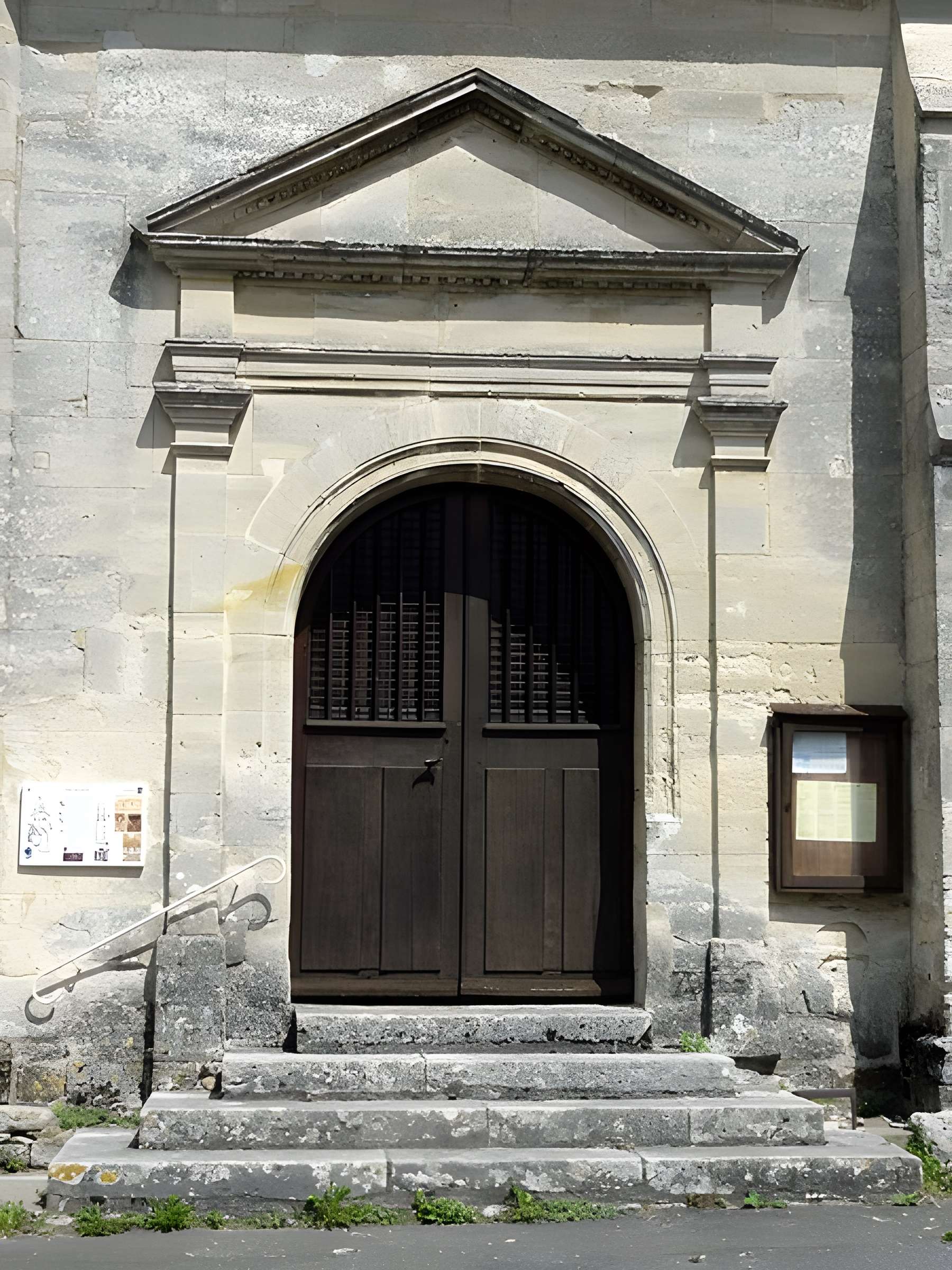 Église Saint-Martin d'Omerville et 2 croix