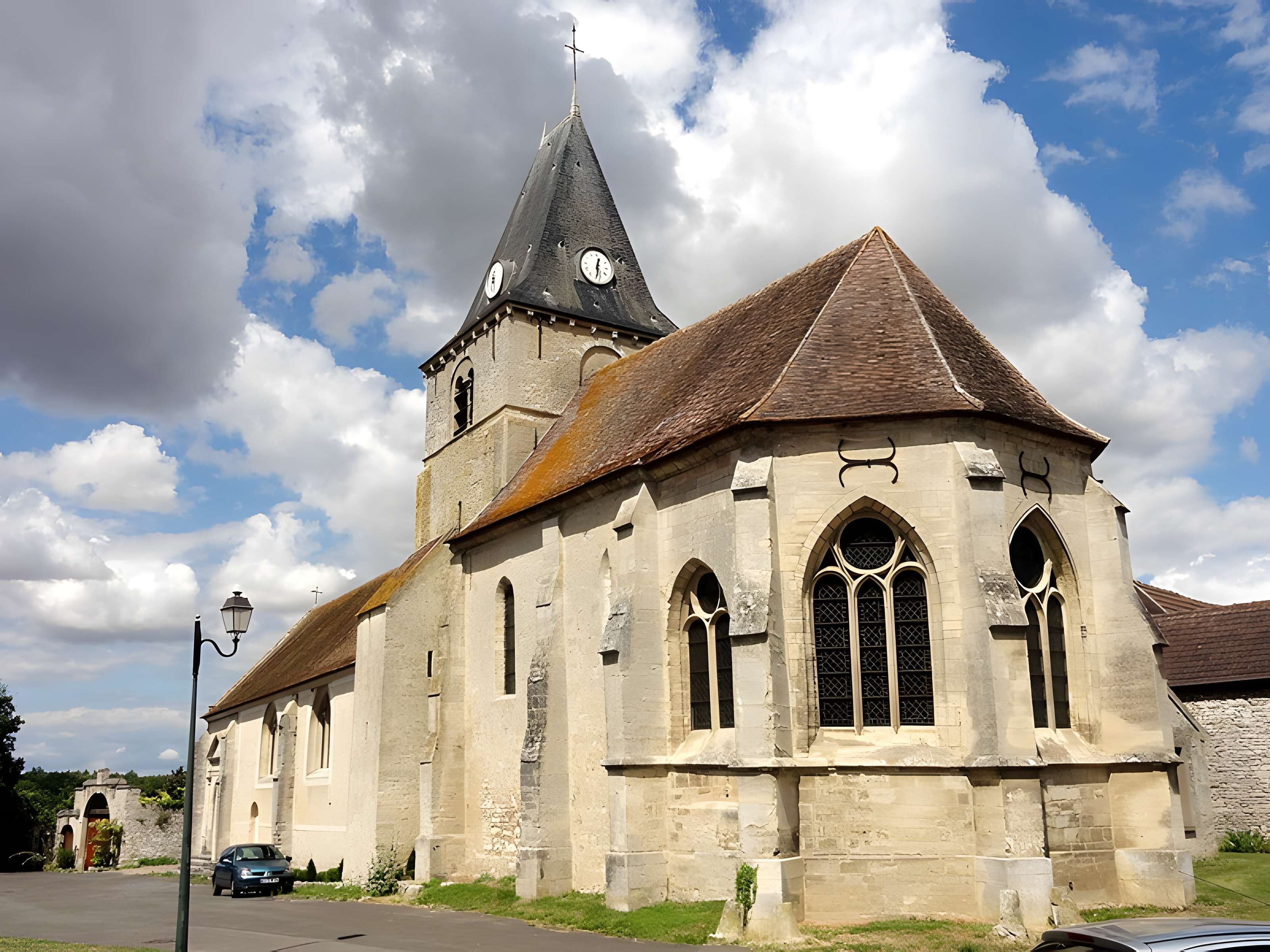 Église Saint-Martin d'Omerville et 2 croix