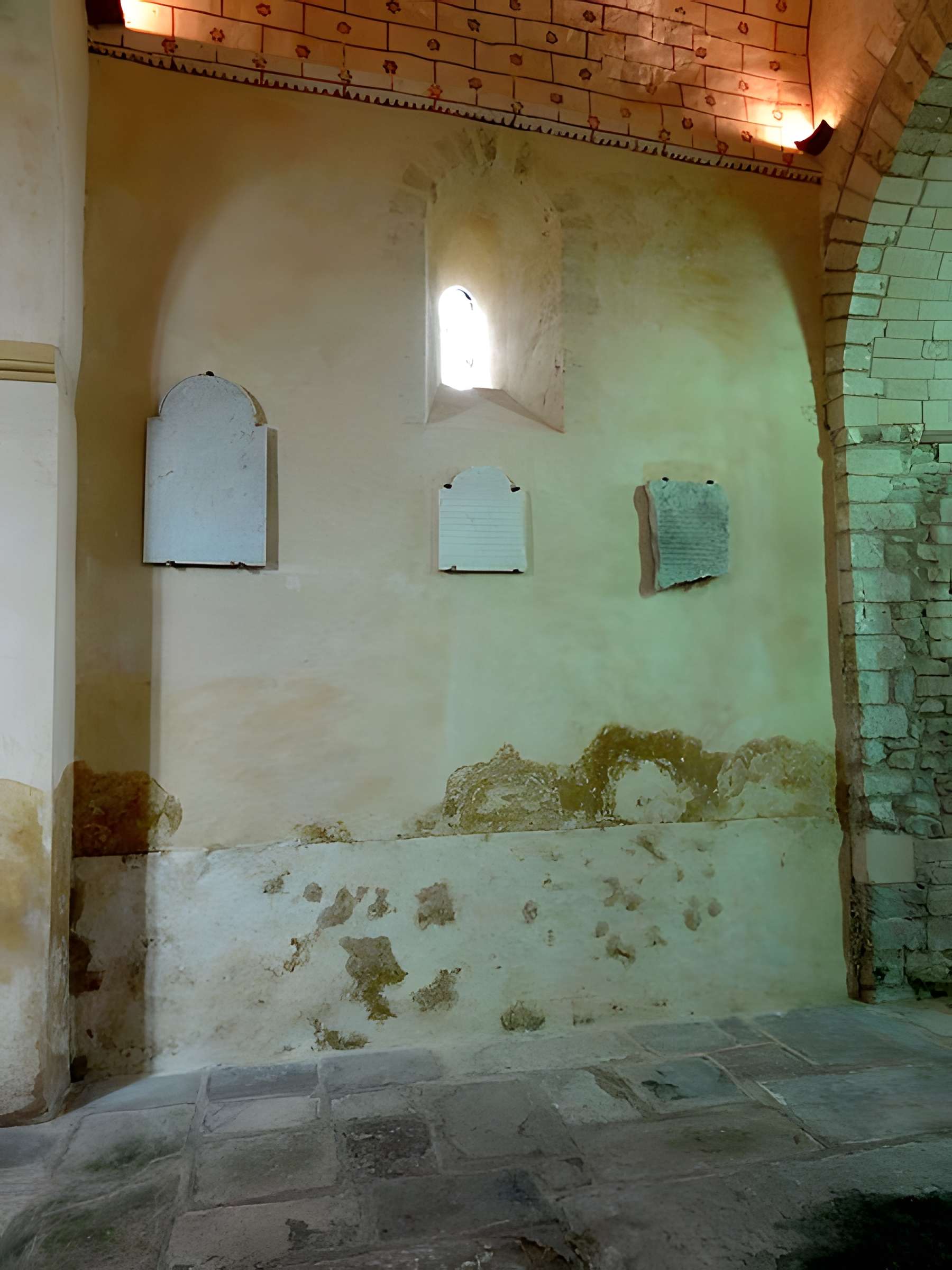 Église Saint-Martin d'Omerville et 2 croix