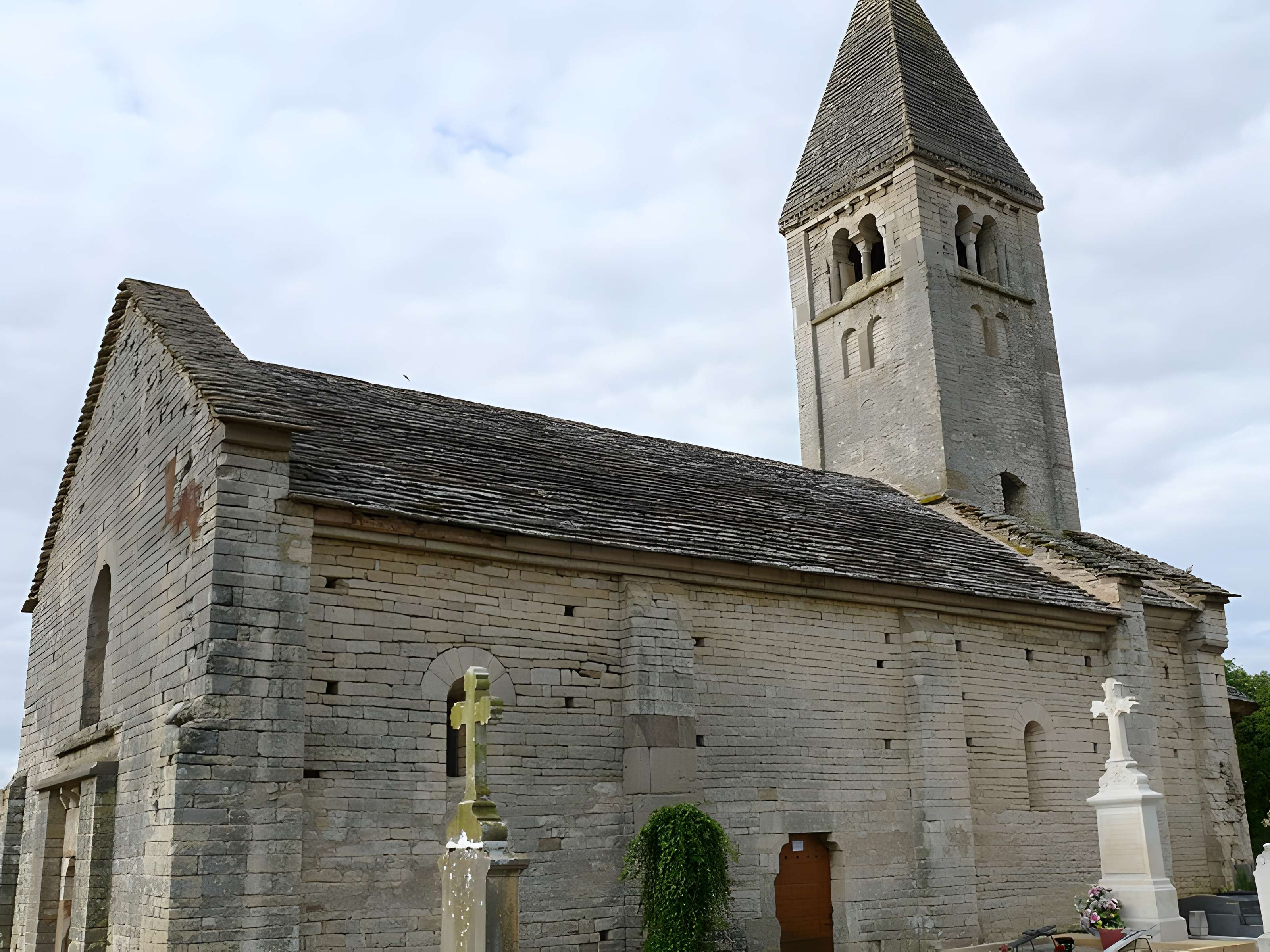 Église Saint-Martin d'Ougy