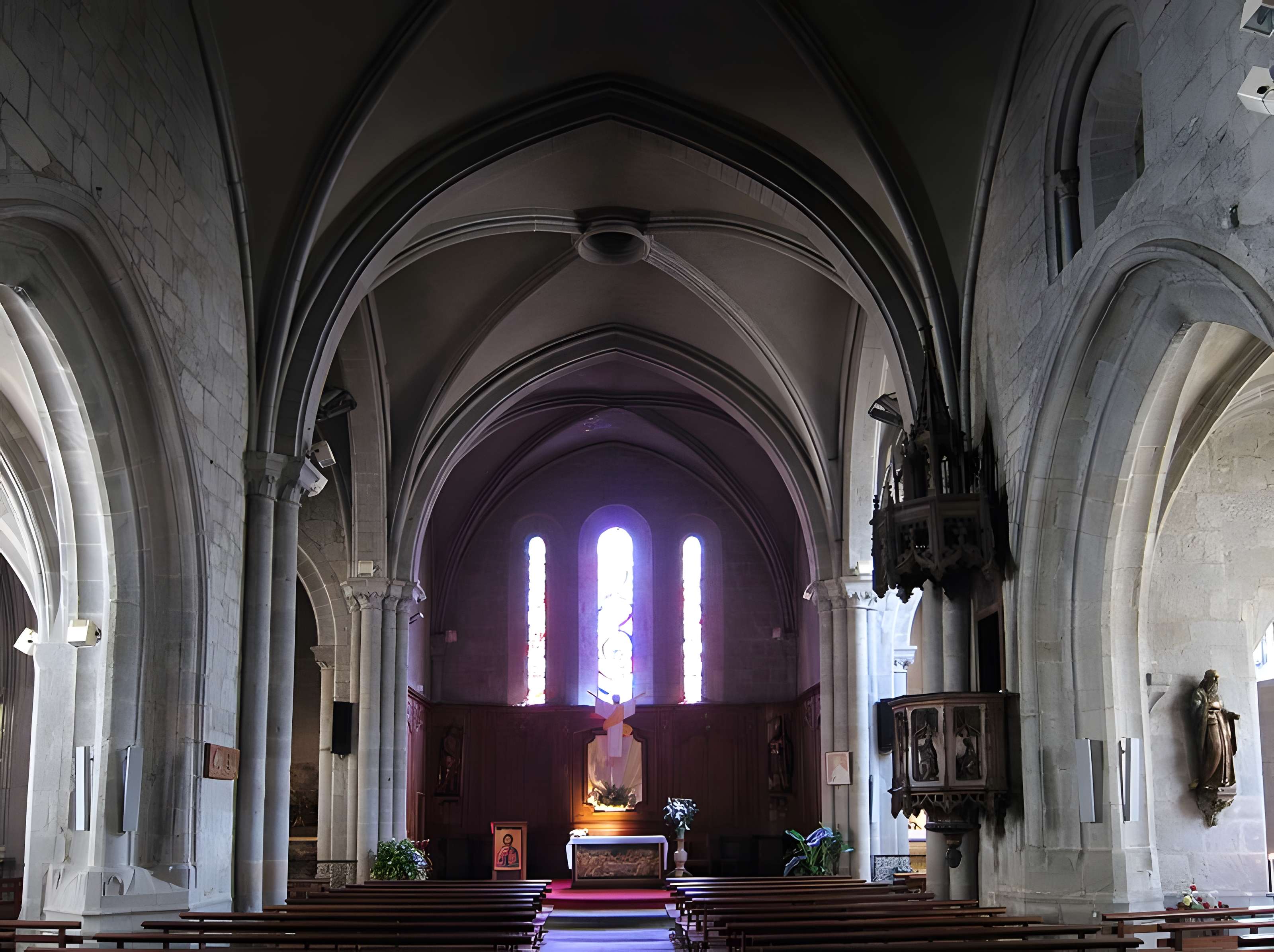 Église Saint-Martin d'Ussel
