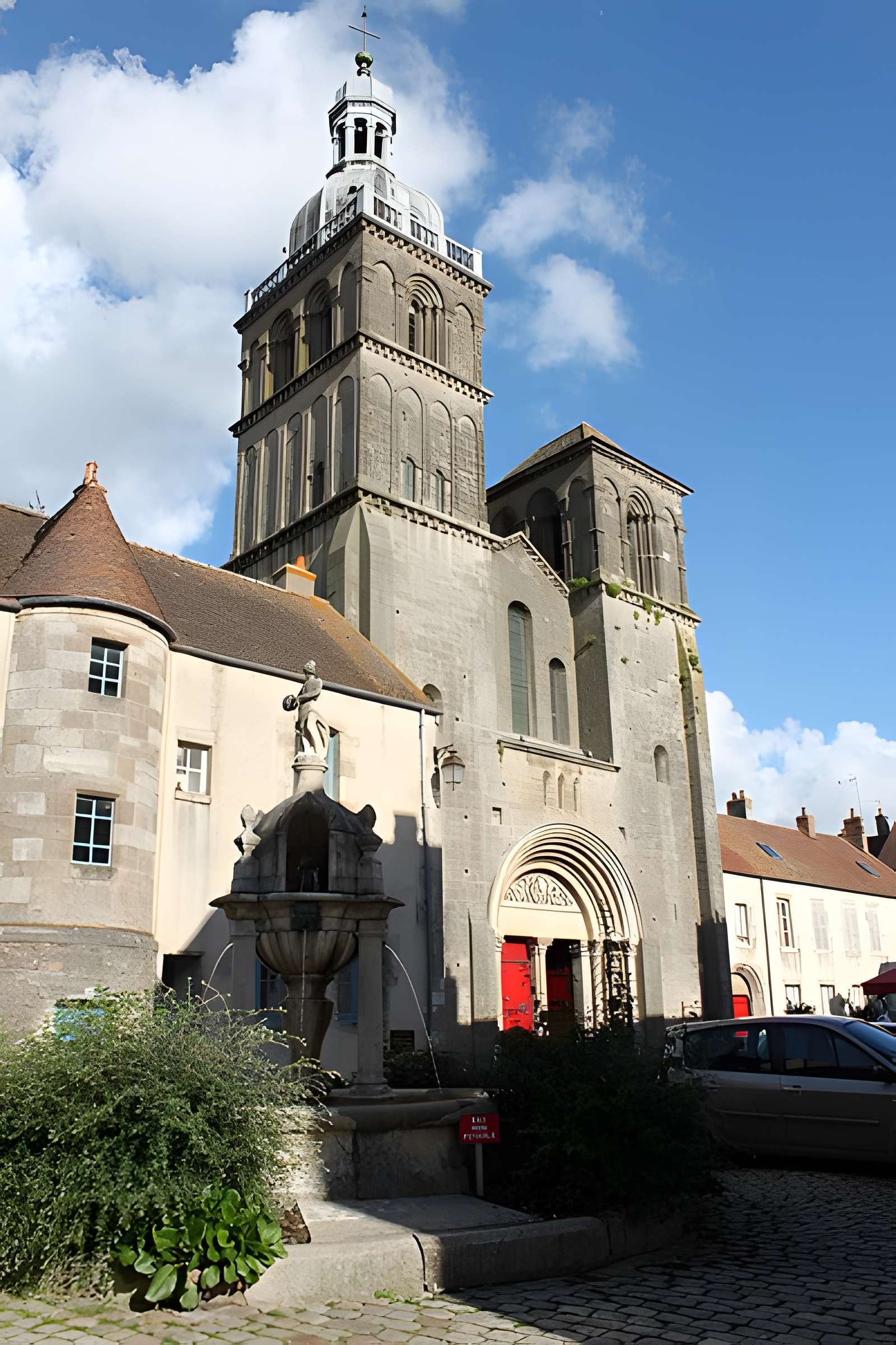 Basilique Saint-Andoche de Saulieu