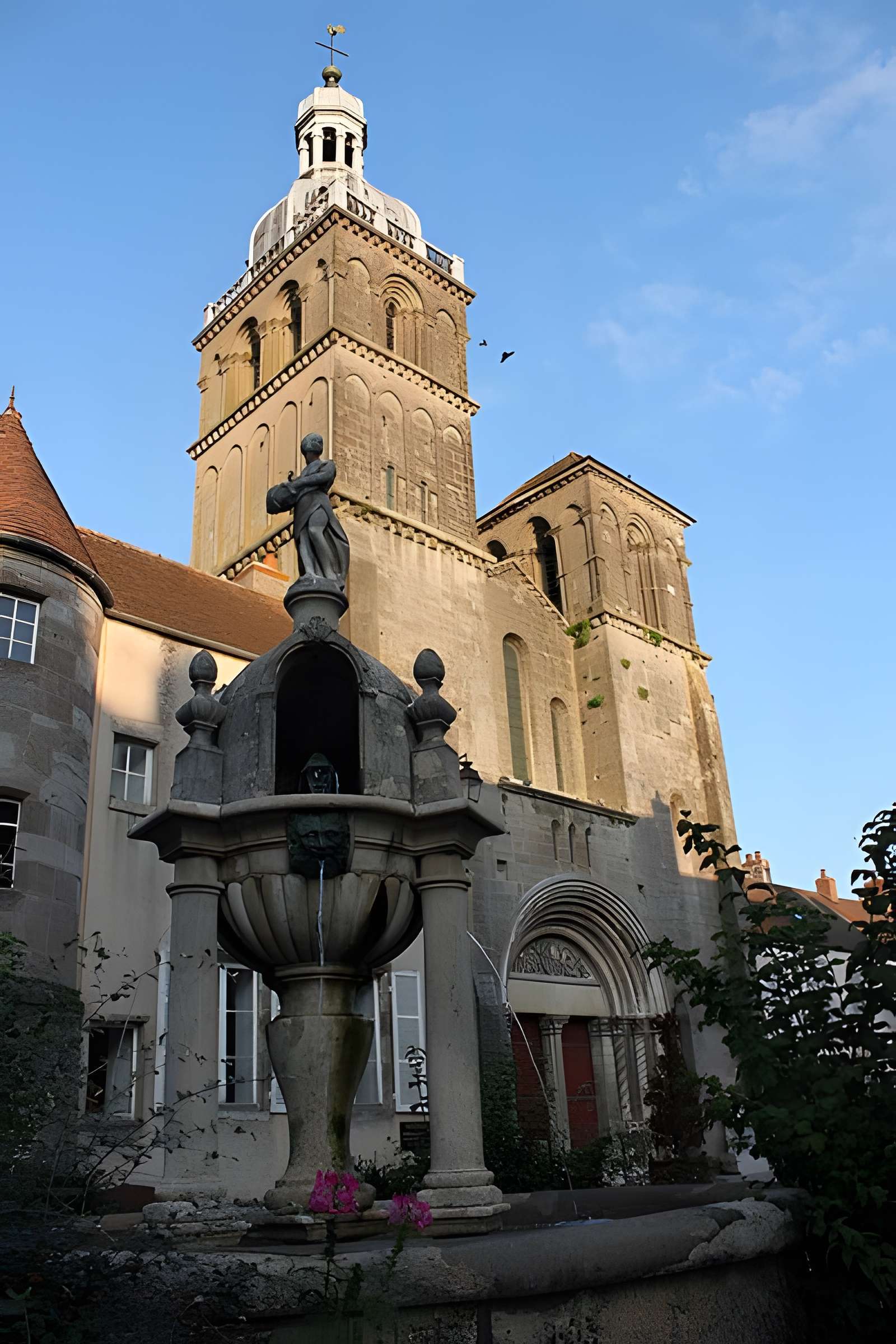 Basilique Saint-Andoche de Saulieu