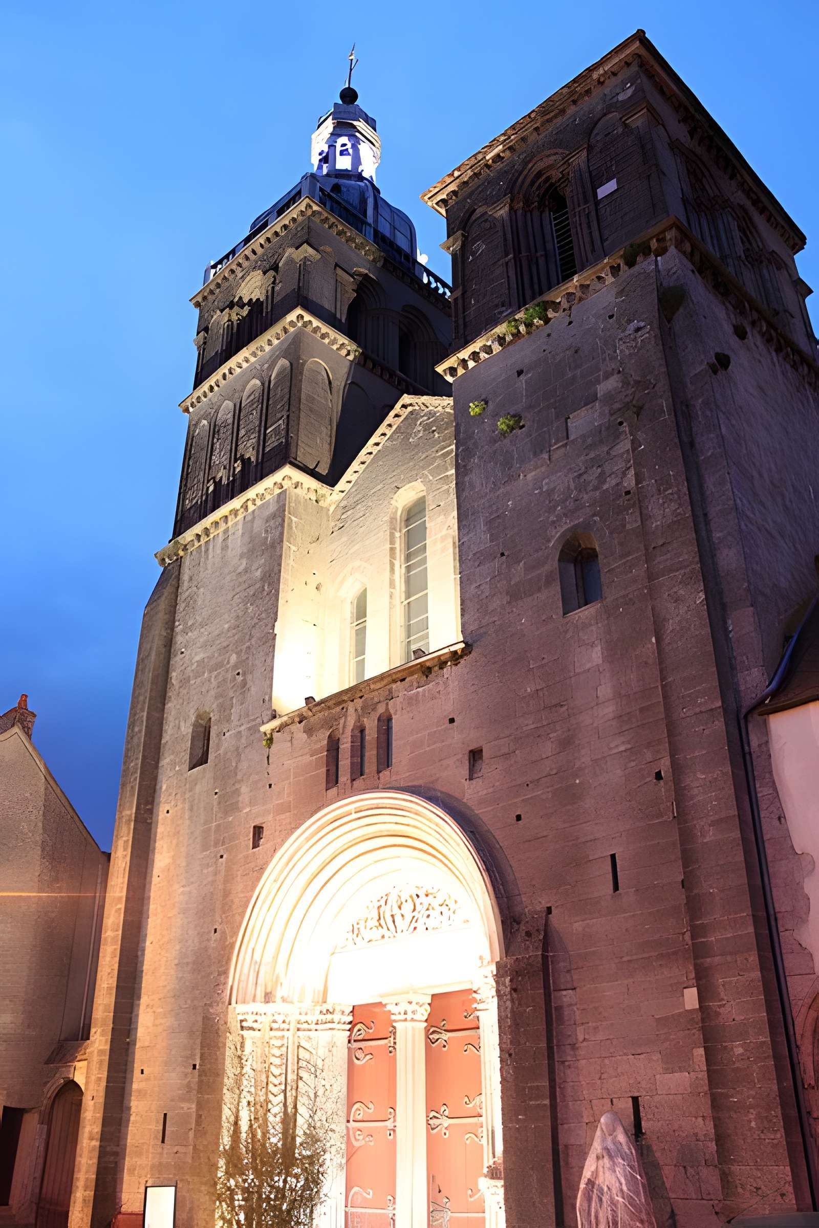 Basilique Saint-Andoche de Saulieu