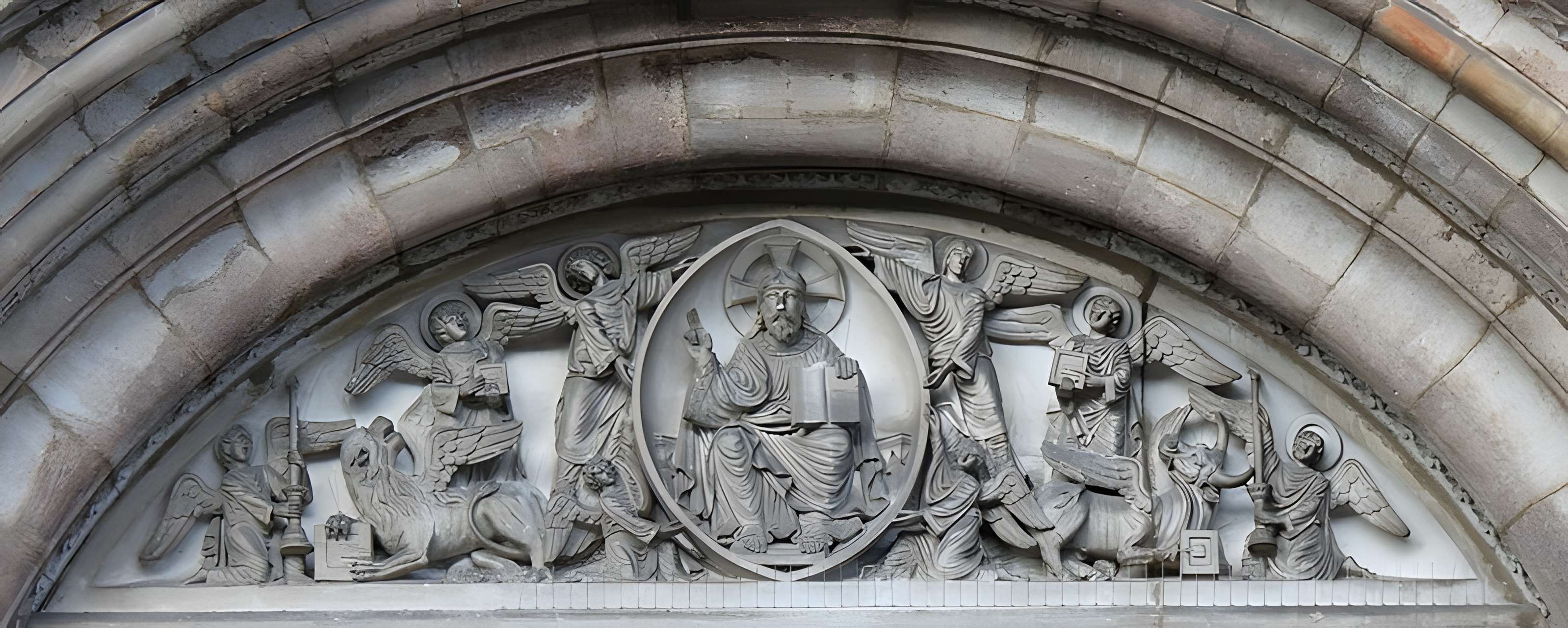 Basilique Saint-Andoche de Saulieu