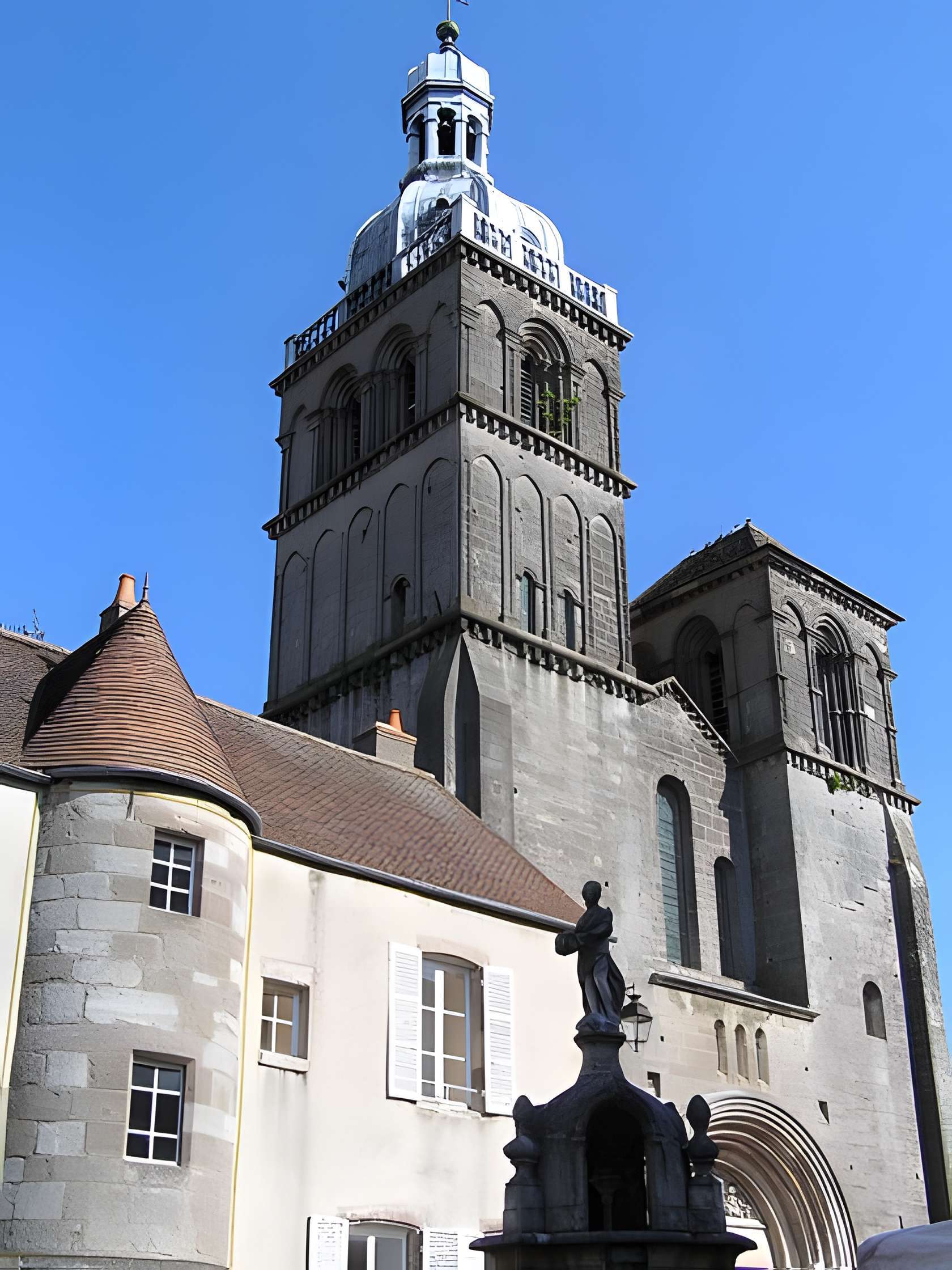 Basilique Saint-Andoche de Saulieu 