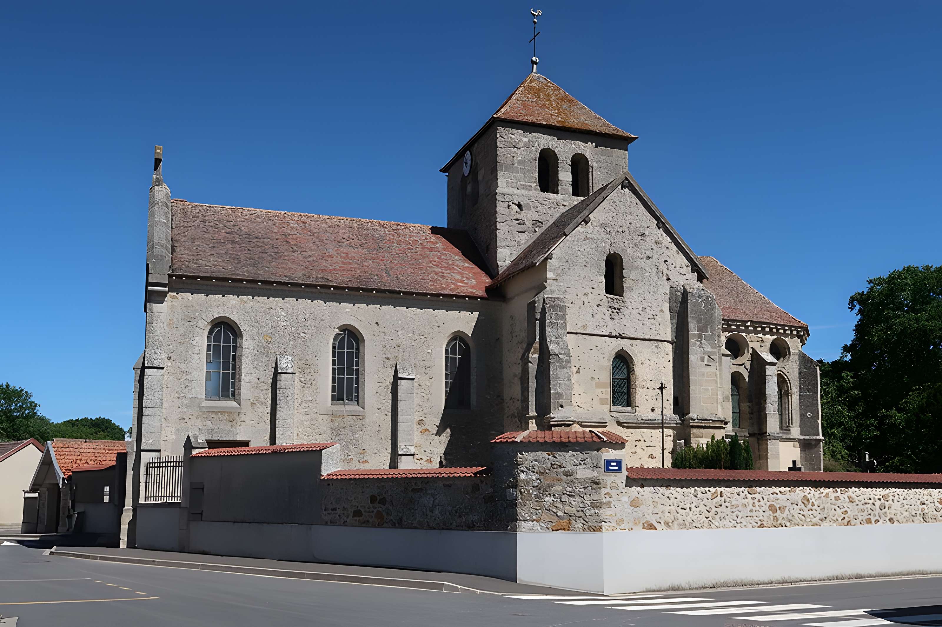Église Saint-Maur de Courmelois