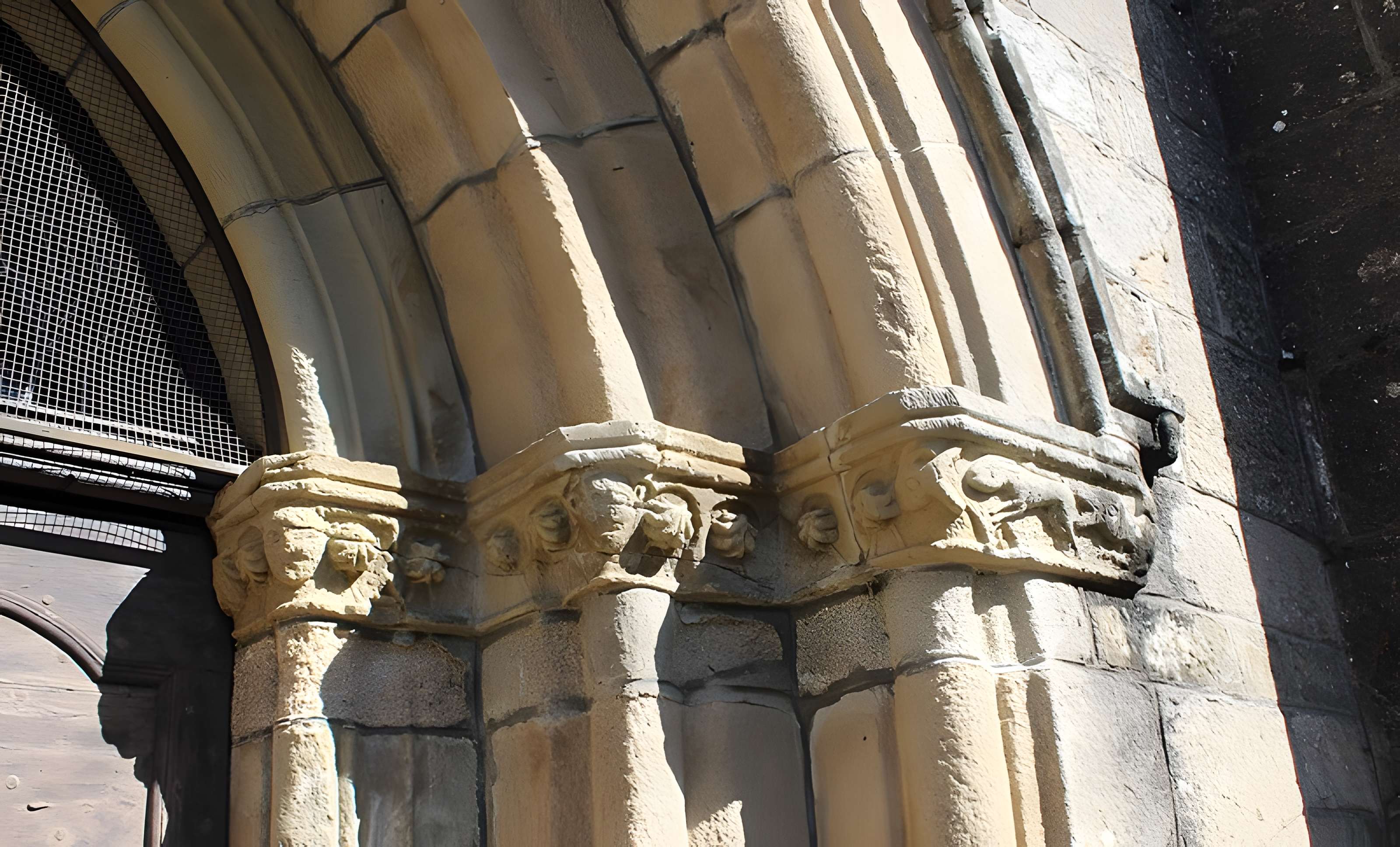 Église Saint-Maur de La Roche-Canillac