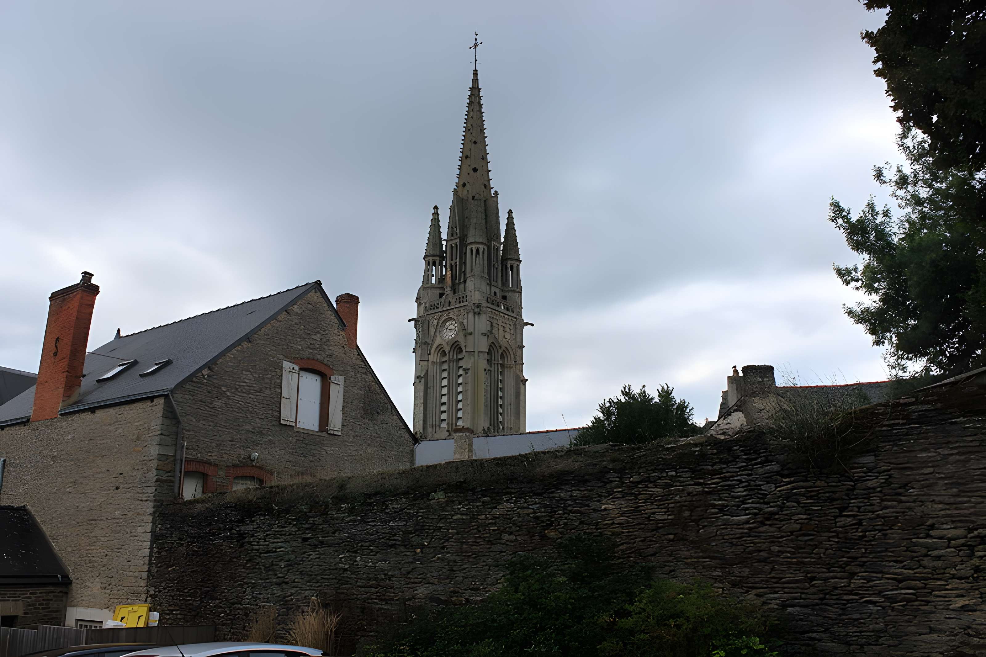Basilique Notre-Dame du Roncier