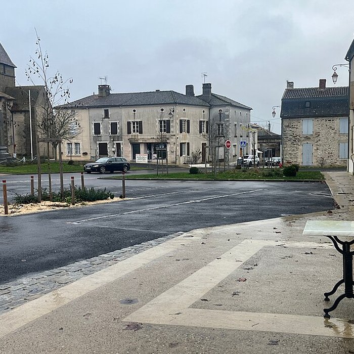 Photo de Église Saint-Maurice de Bussière-Poitevine