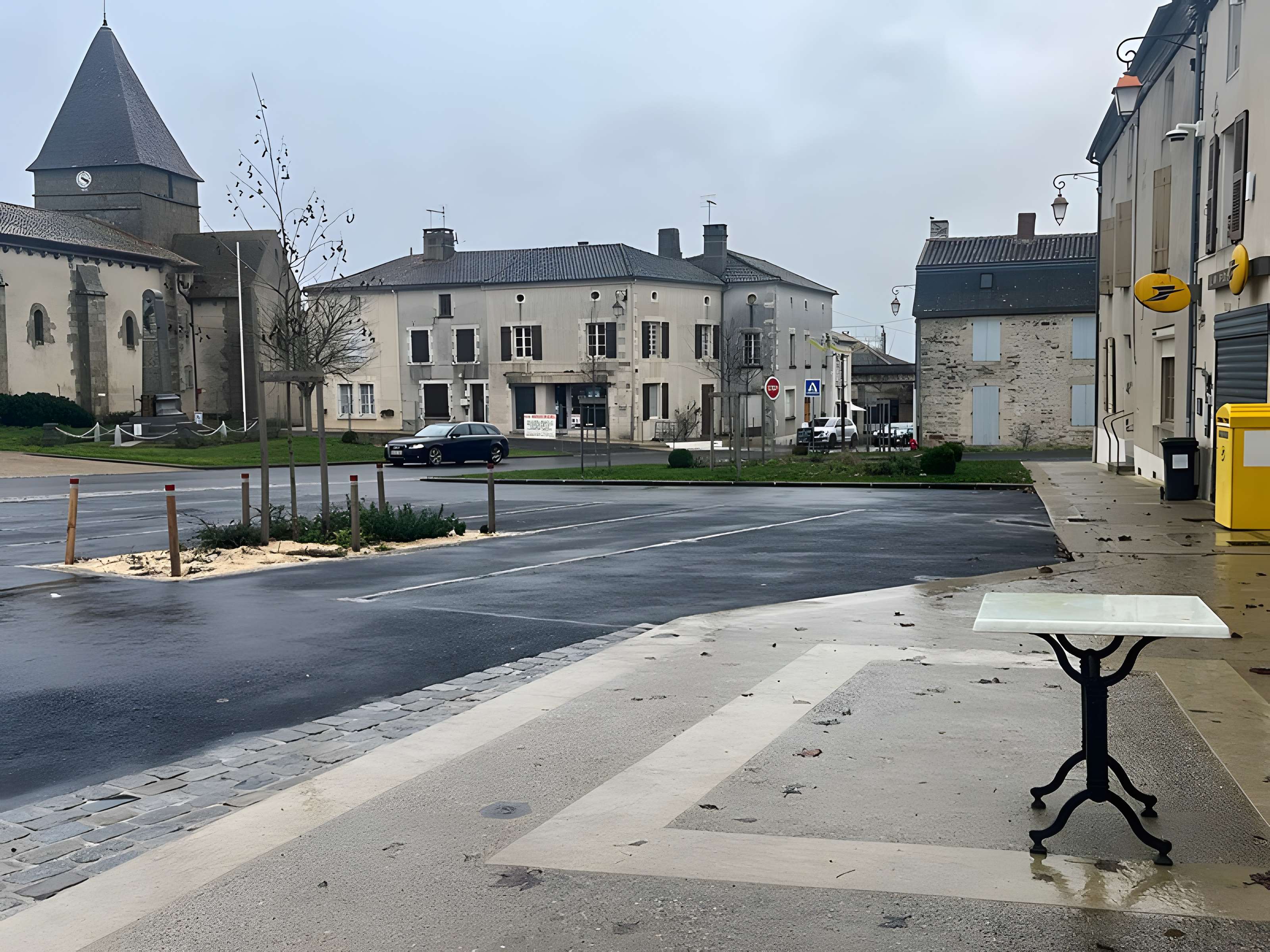 Église Saint-Maurice de Bussière-Poitevine
