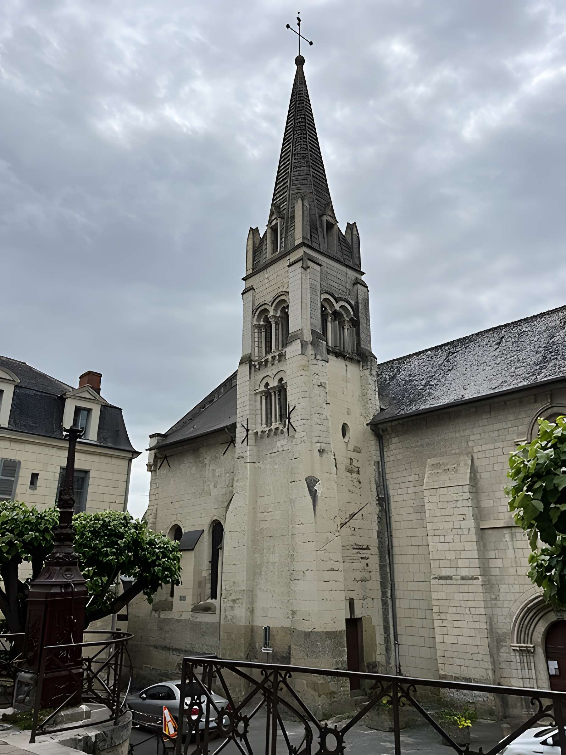 Église Saint-Maurice de Chinon