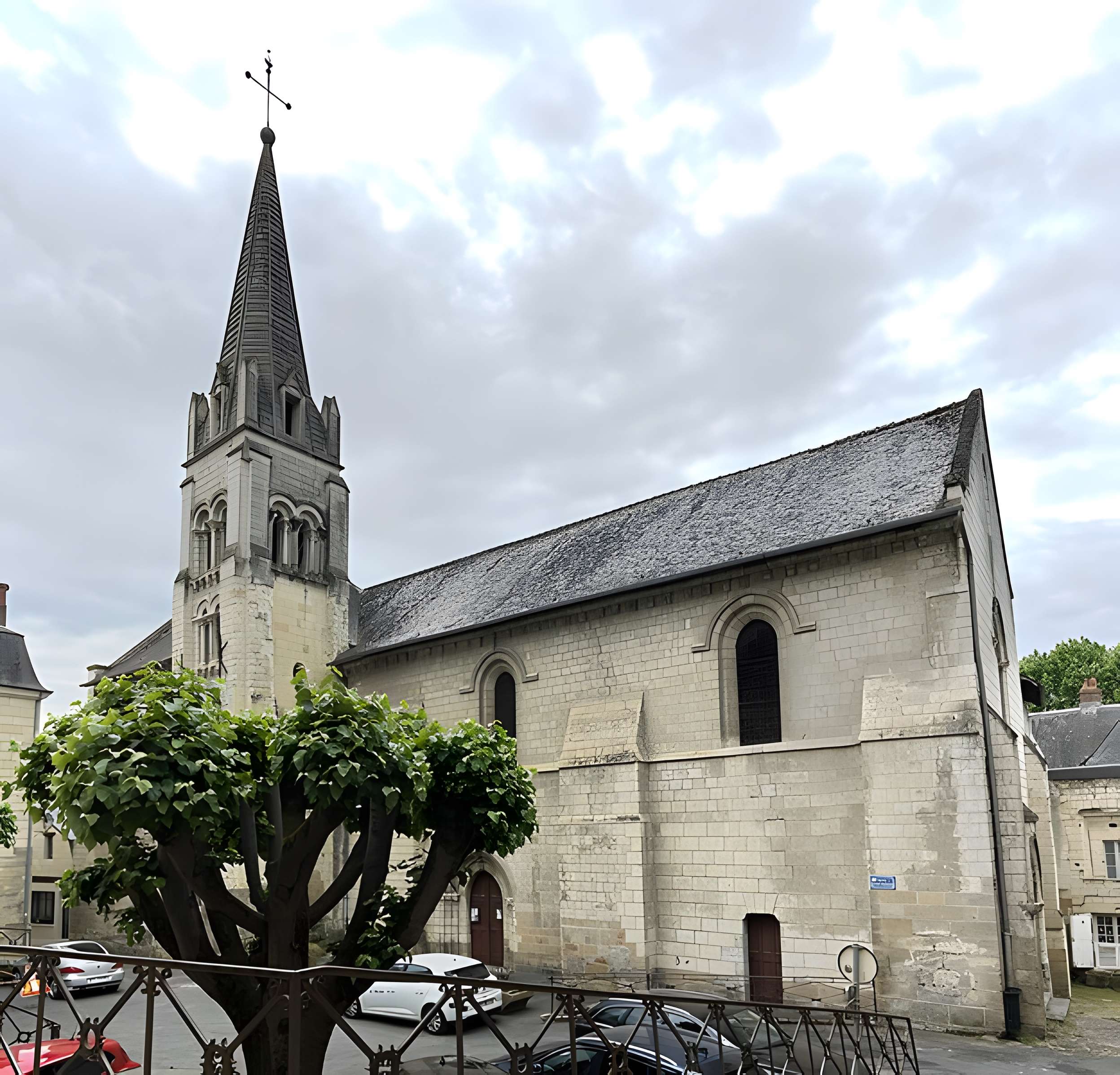 Église Saint-Maurice de Chinon