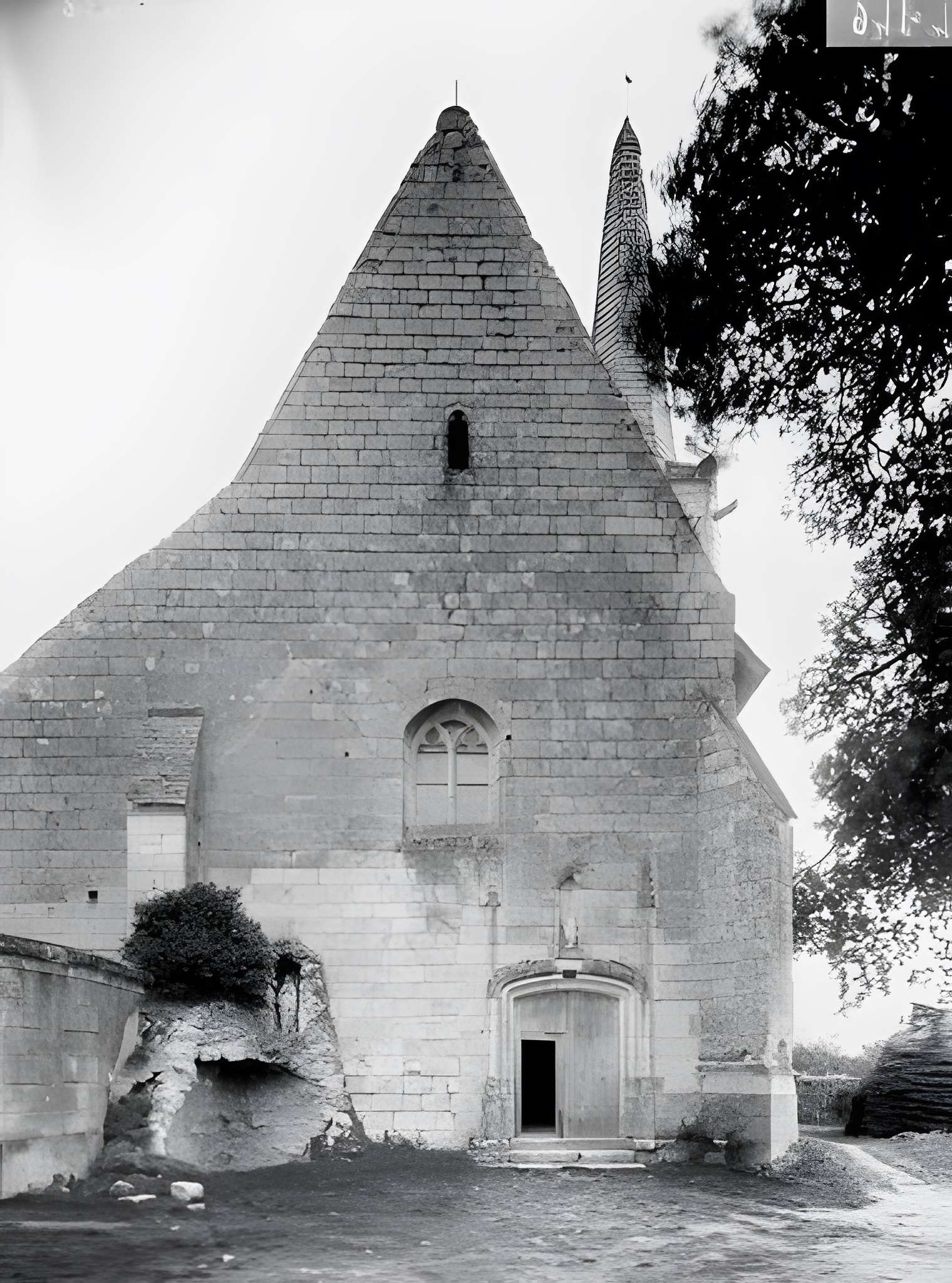 Église Saint-Maurice de Crissay-sur-Manse