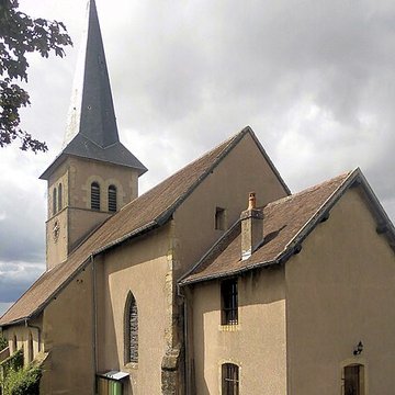 Église Saint-Maurice de Domèvre-sur-Durbion et croix