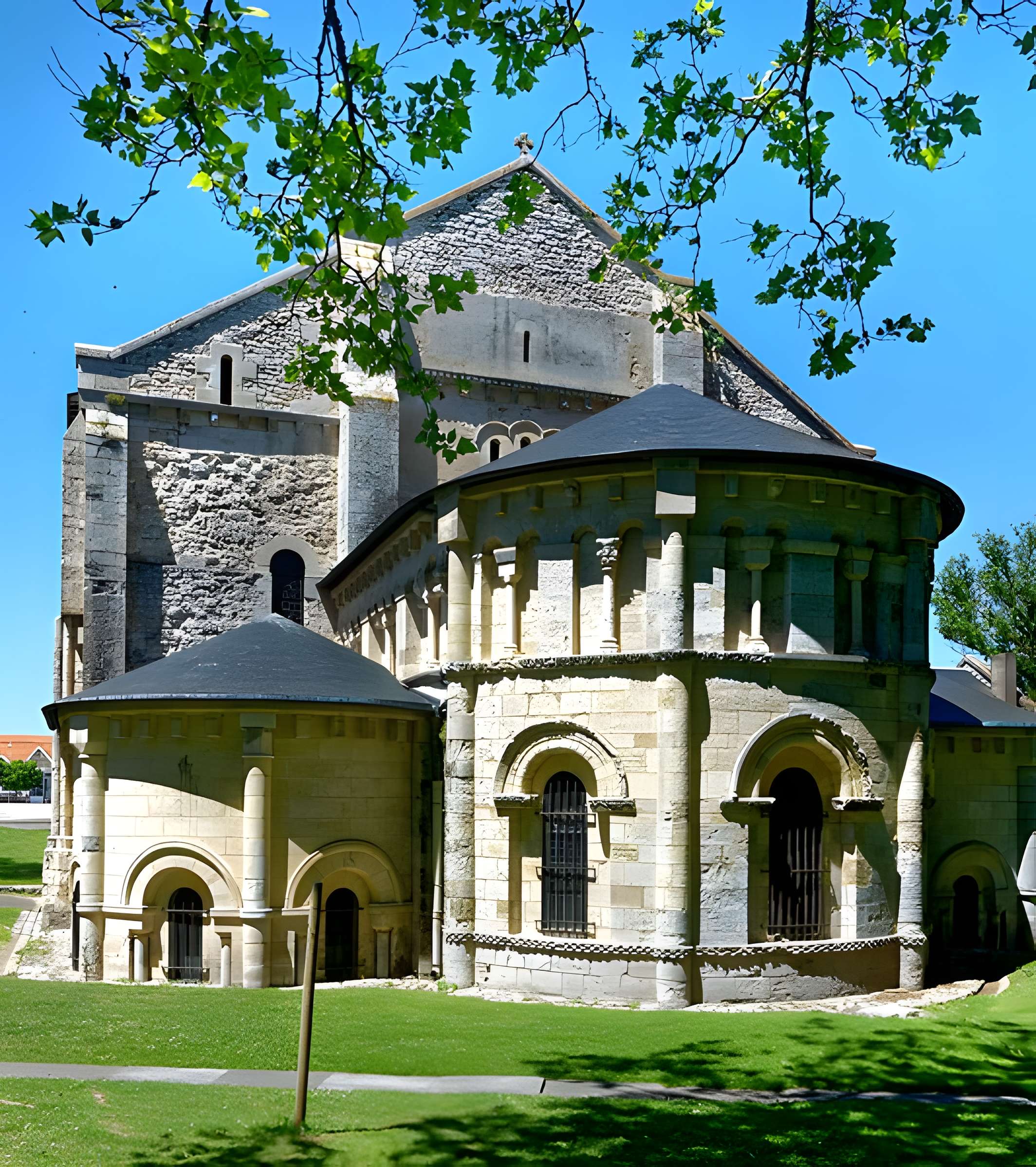 Basilique Notre-Dame-de-la-fin-des-Terres de Soulac-sur-Mer