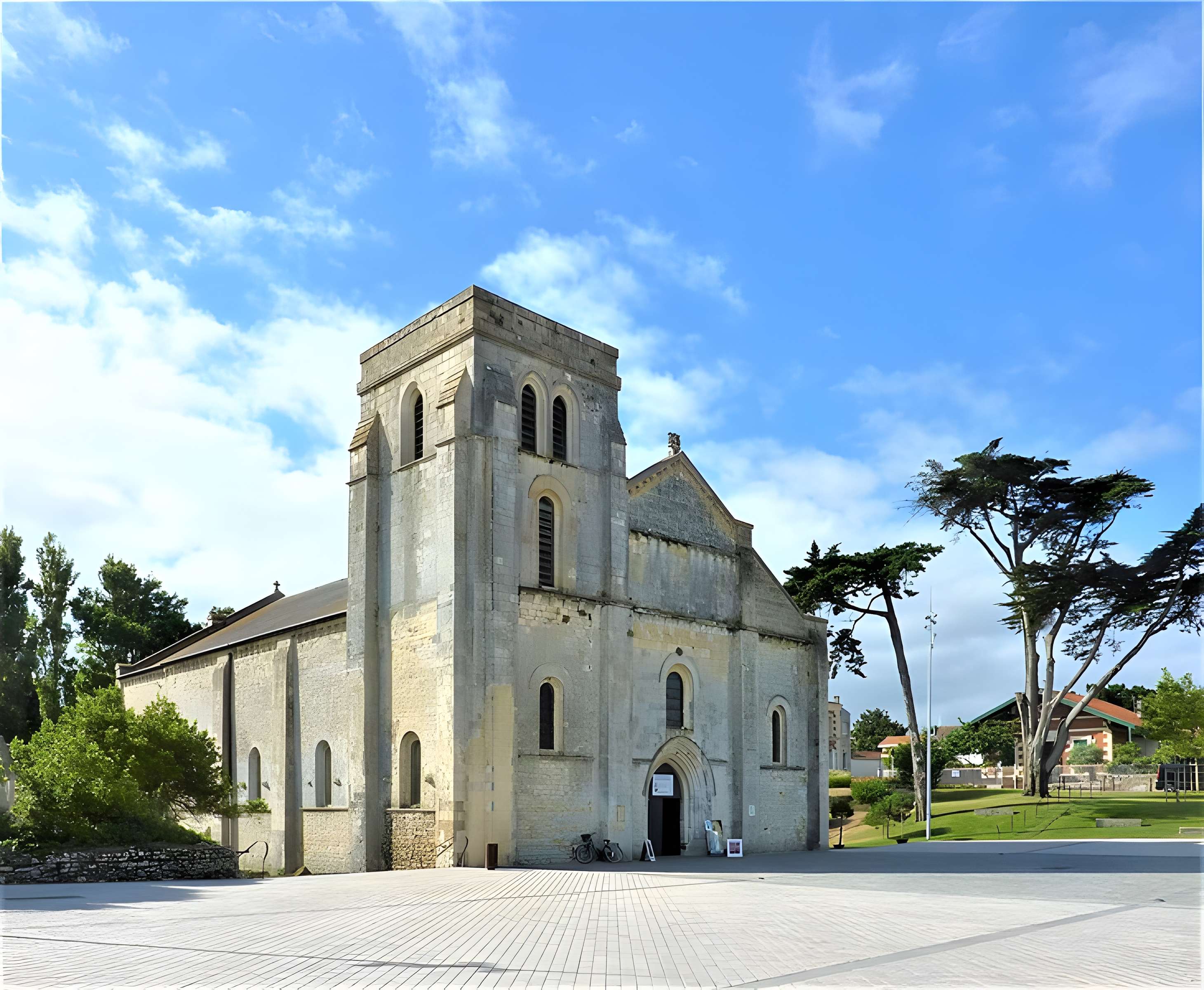 Basilique Notre-Dame-de-la-fin-des-Terres de Soulac-sur-Mer