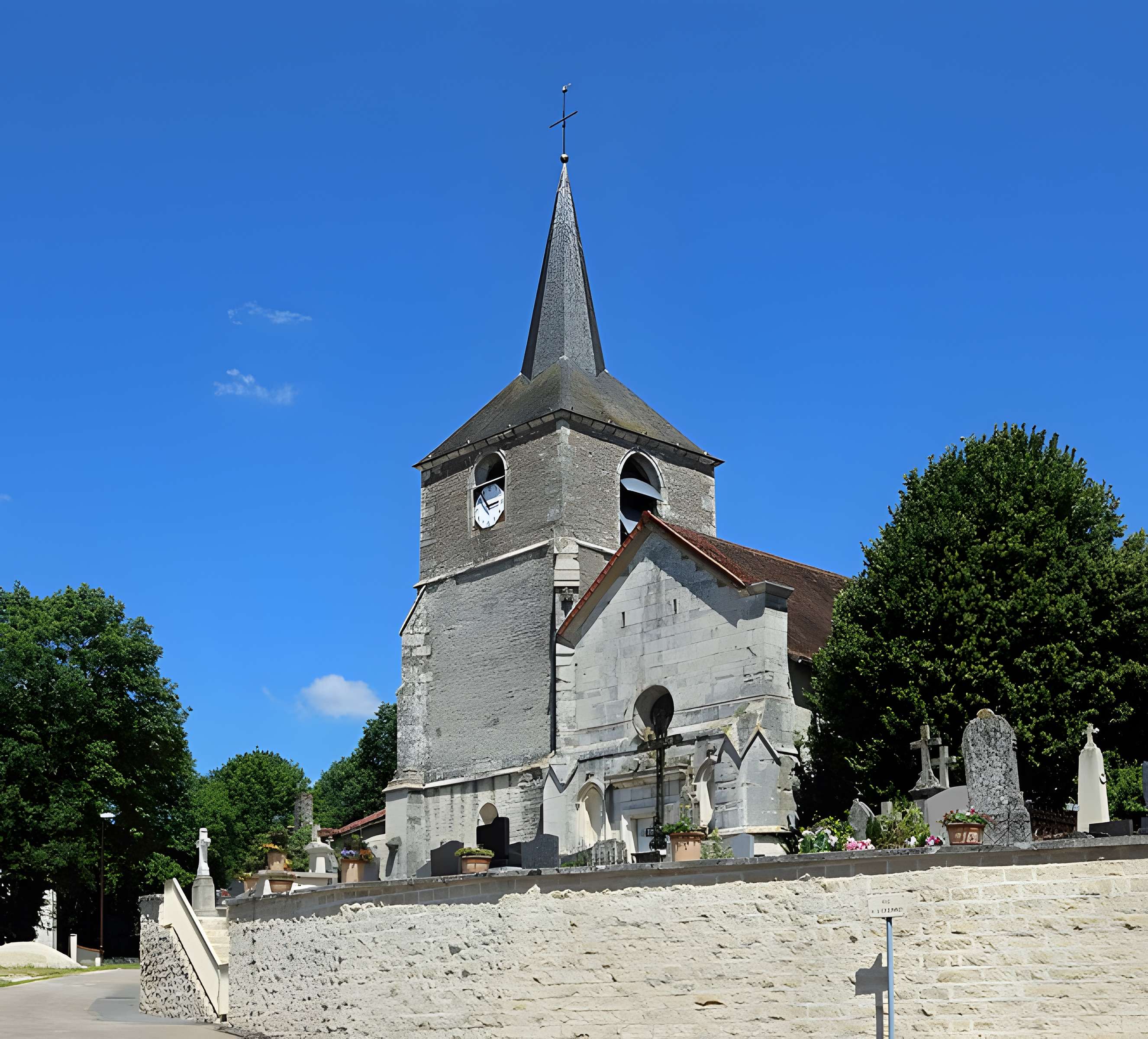Église Saint-Maurice de Rouvres-les-Vignes