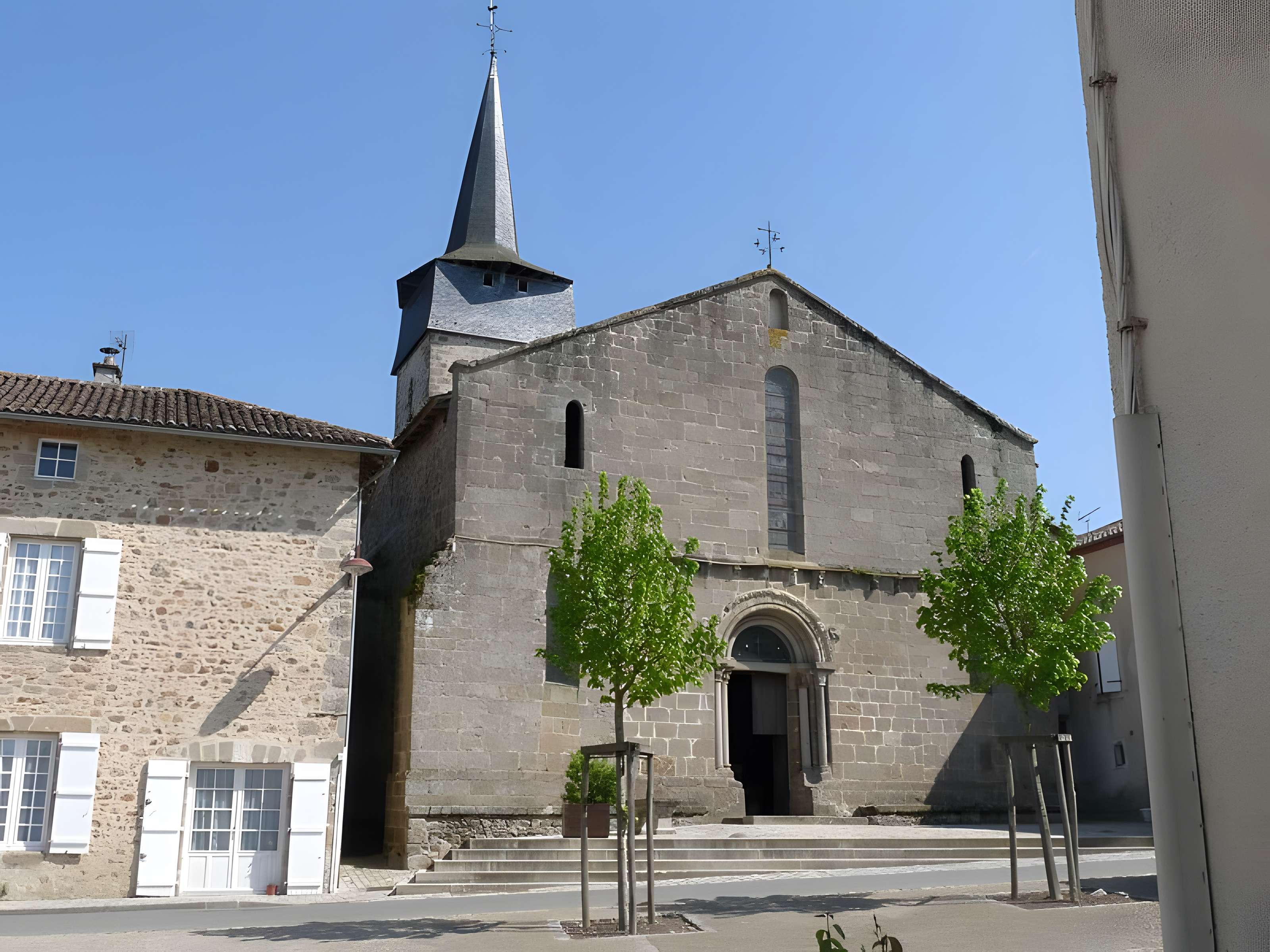 Église Saint-Maurice de Saint-Maurice-des-Lions 