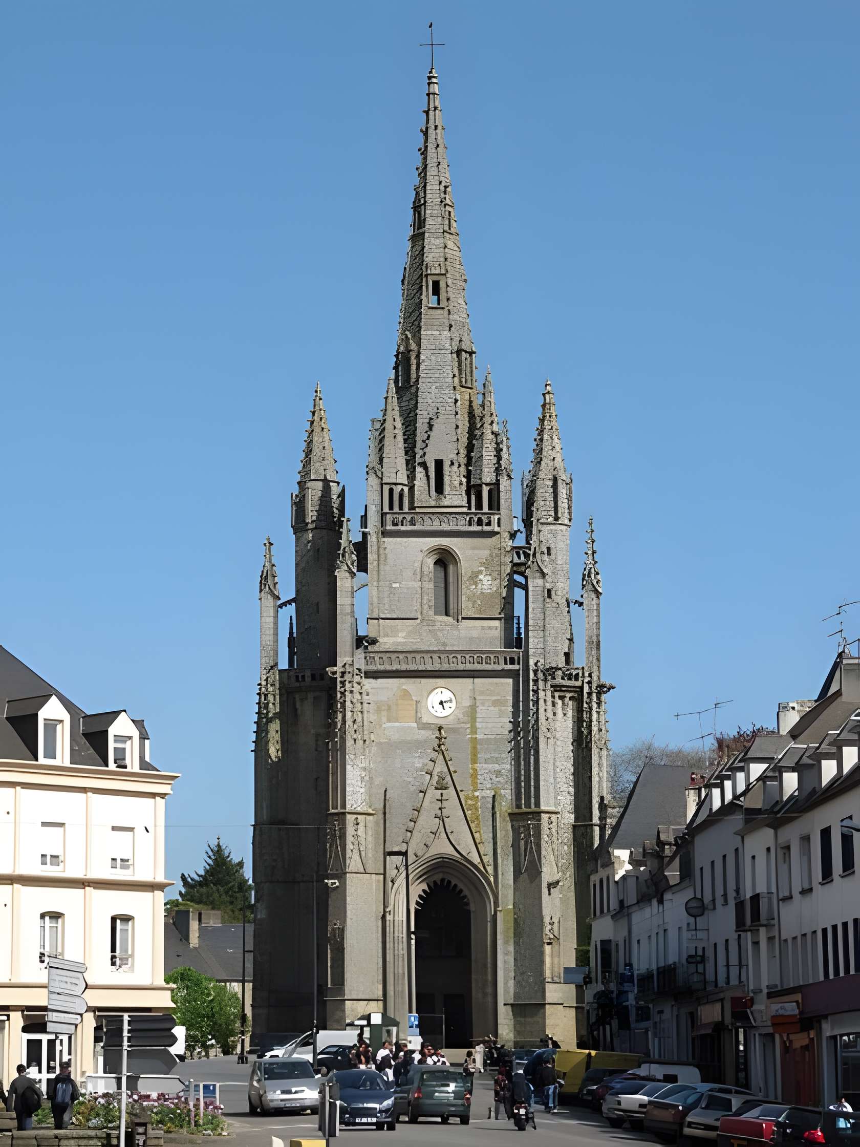 Basilique Notre-Dame-de-Paradis de Hennebont 